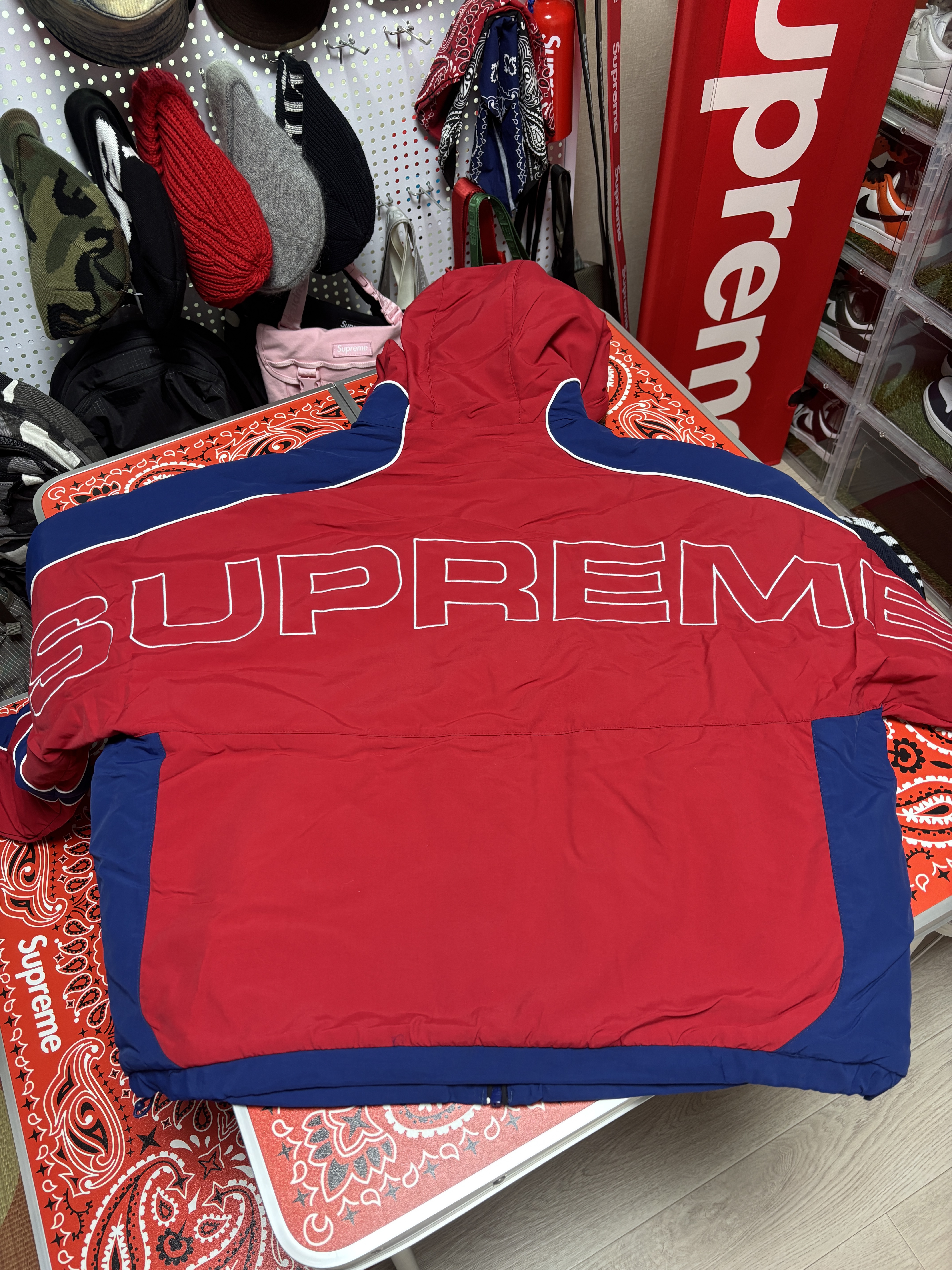 Supreme Faux Fur Reversible Hooded Track Jacket Red - 25SS, Supreme Washed Chino Twill Camp Cap Leopard - 23FW 착용 스타일 - 2