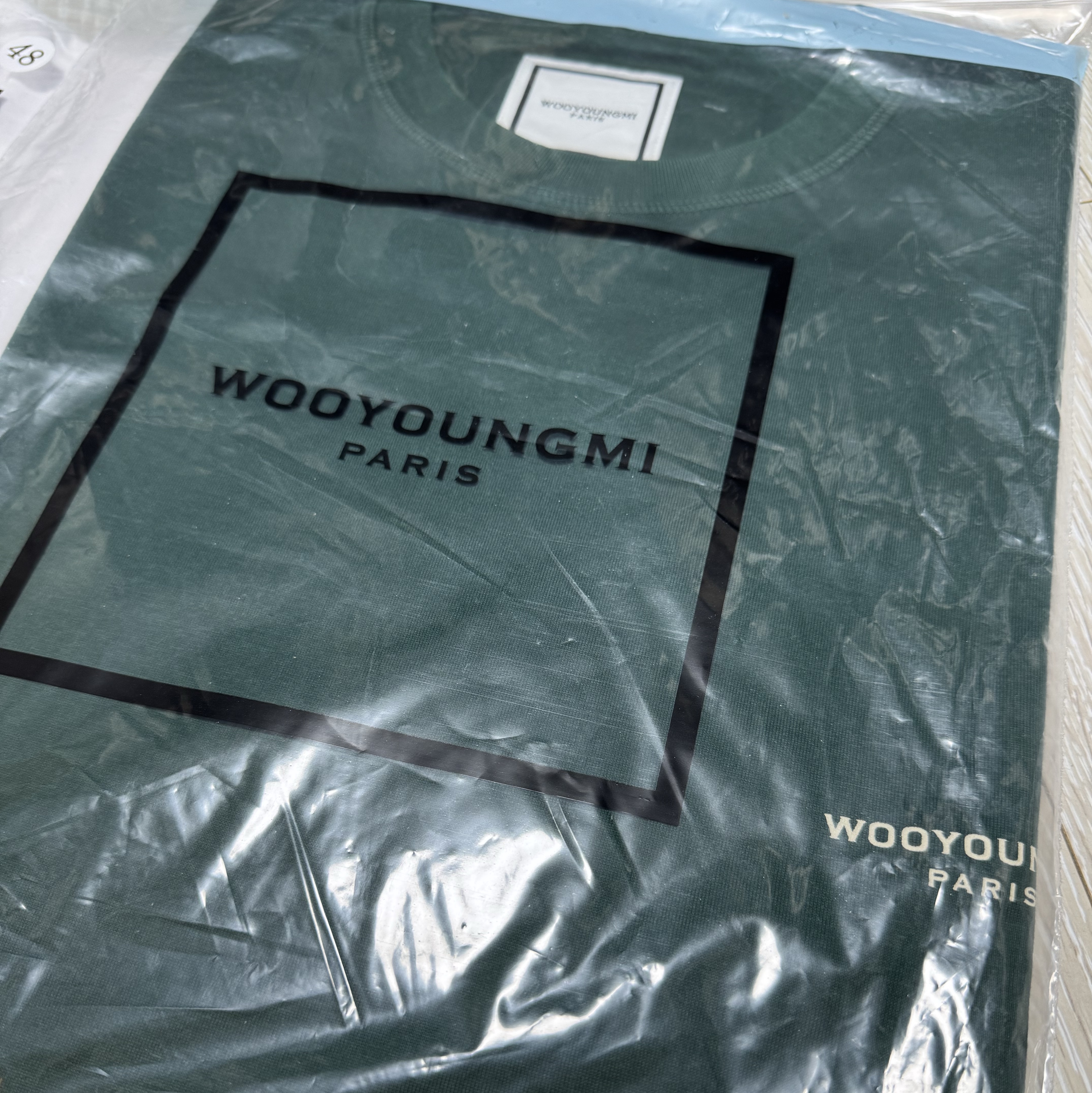 Wooyoungmi Cotton Square Label T-Shirt Green - 23FW 착용 스타일
