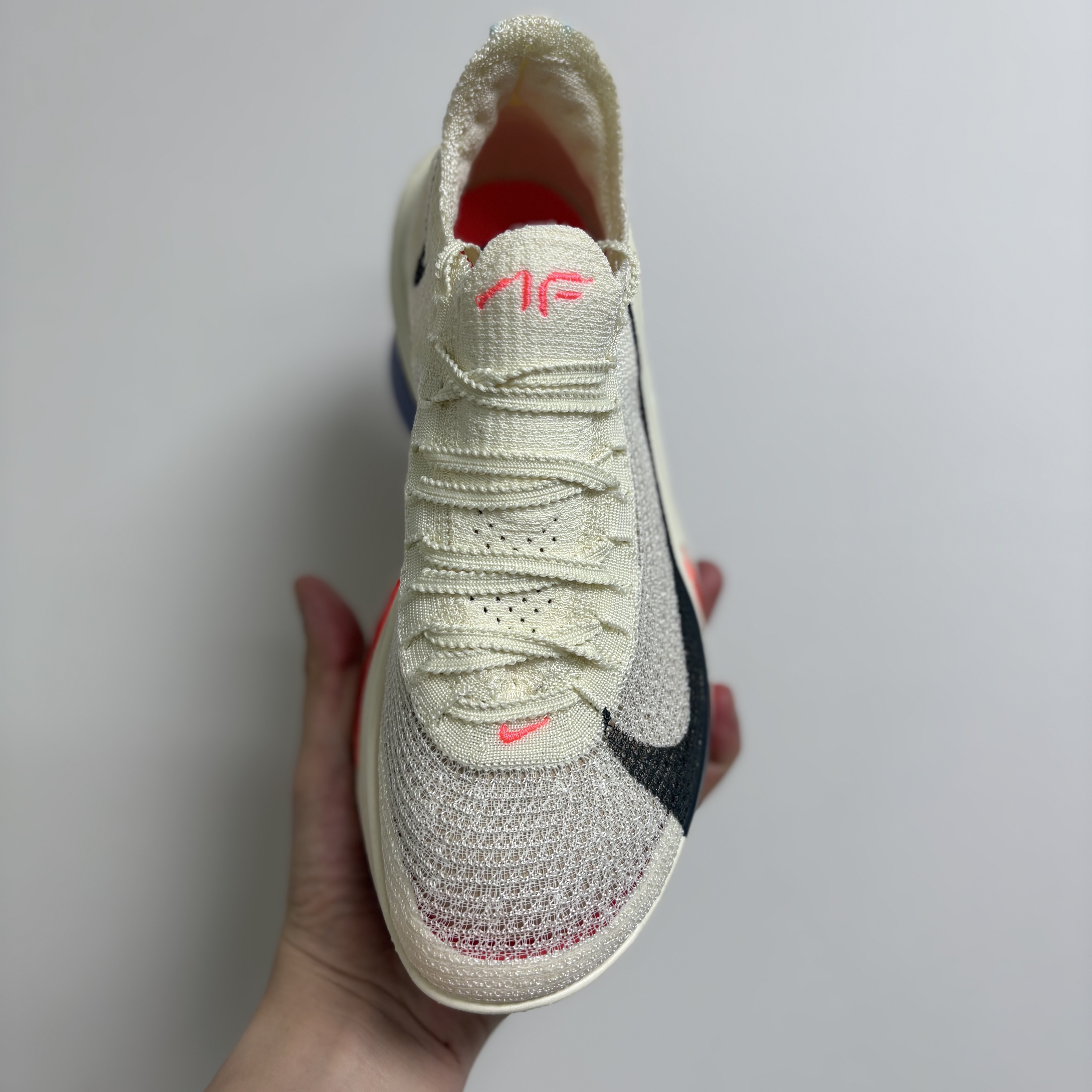 (W) Nike Air Zoom Alphafly Next% 3 Coconut Milk Dusty Amethyst 착용 스타일 - 3