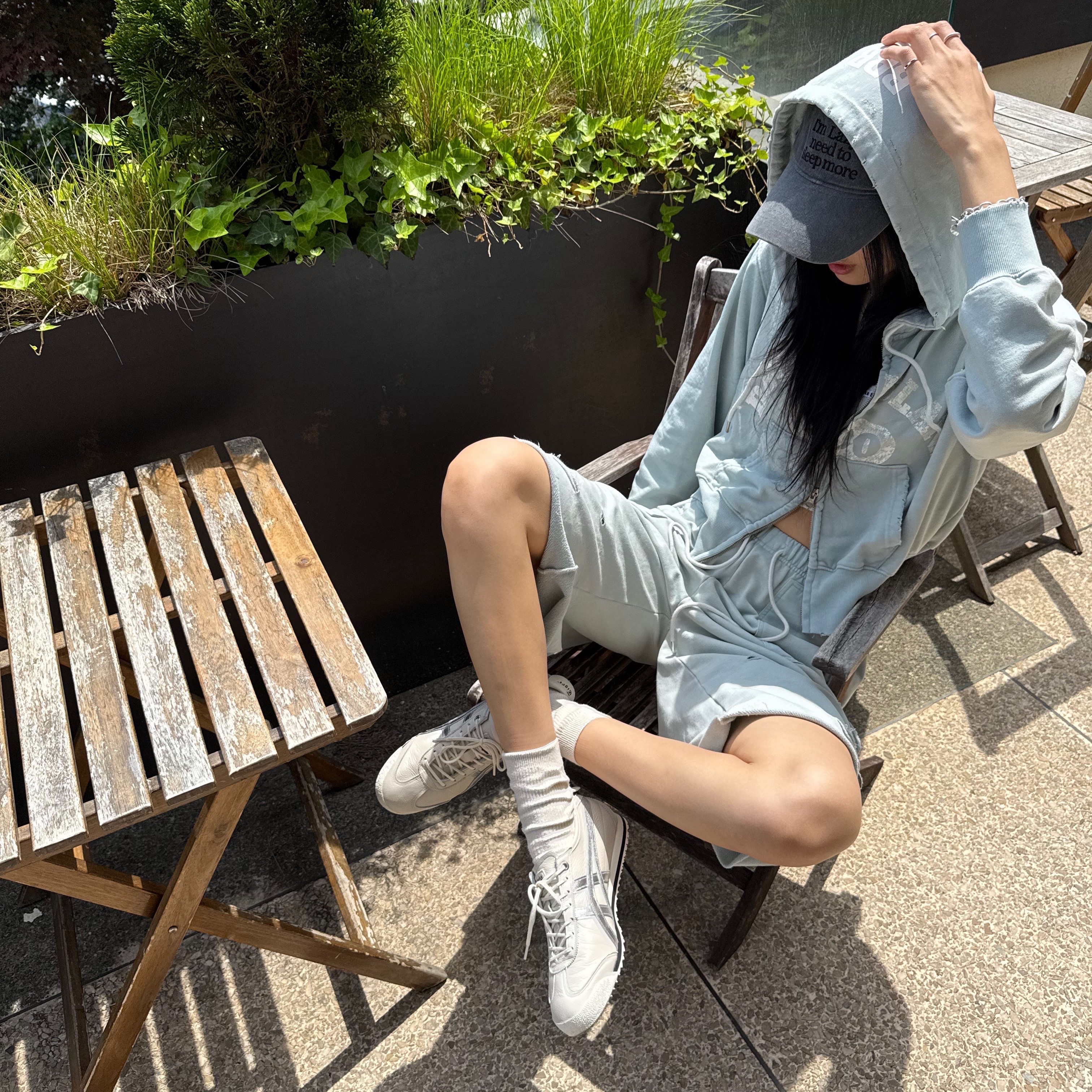 Lazyz Sleep More Washing Ball Cap Pigment Charcoal, Onitsuka Tiger Mexico 66 SD Birch Silver 착용 스타일 - 3