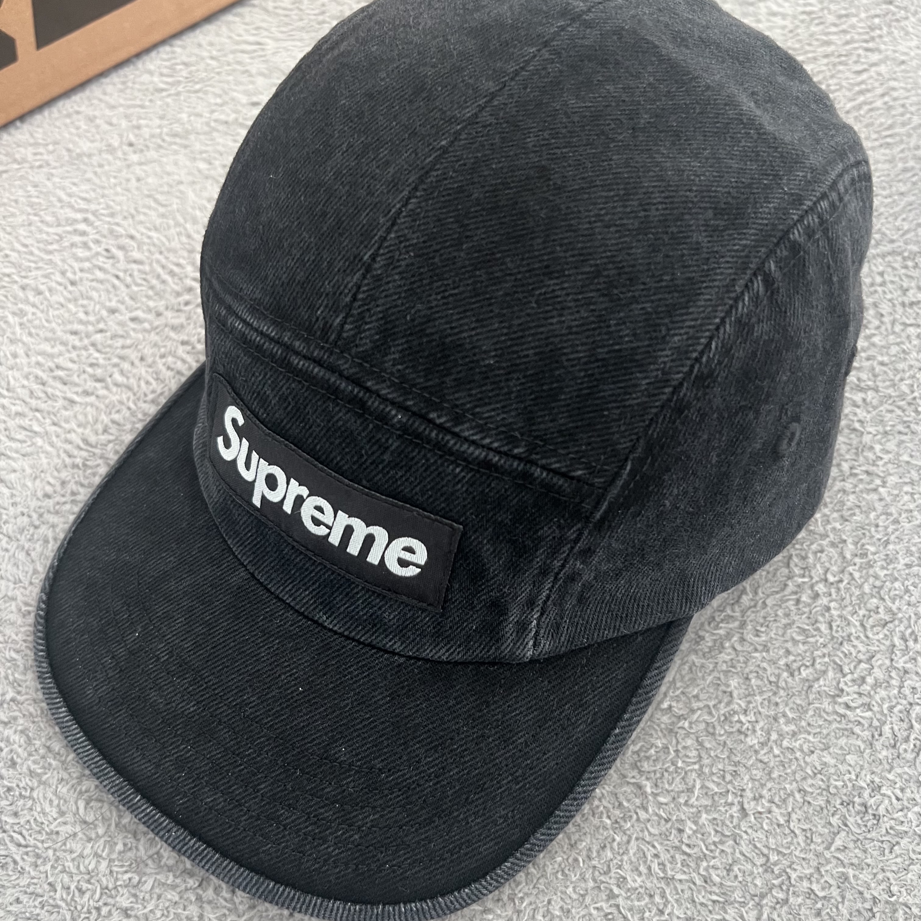 Supreme Denim Camp Cap Black - 25SS 착용 스타일