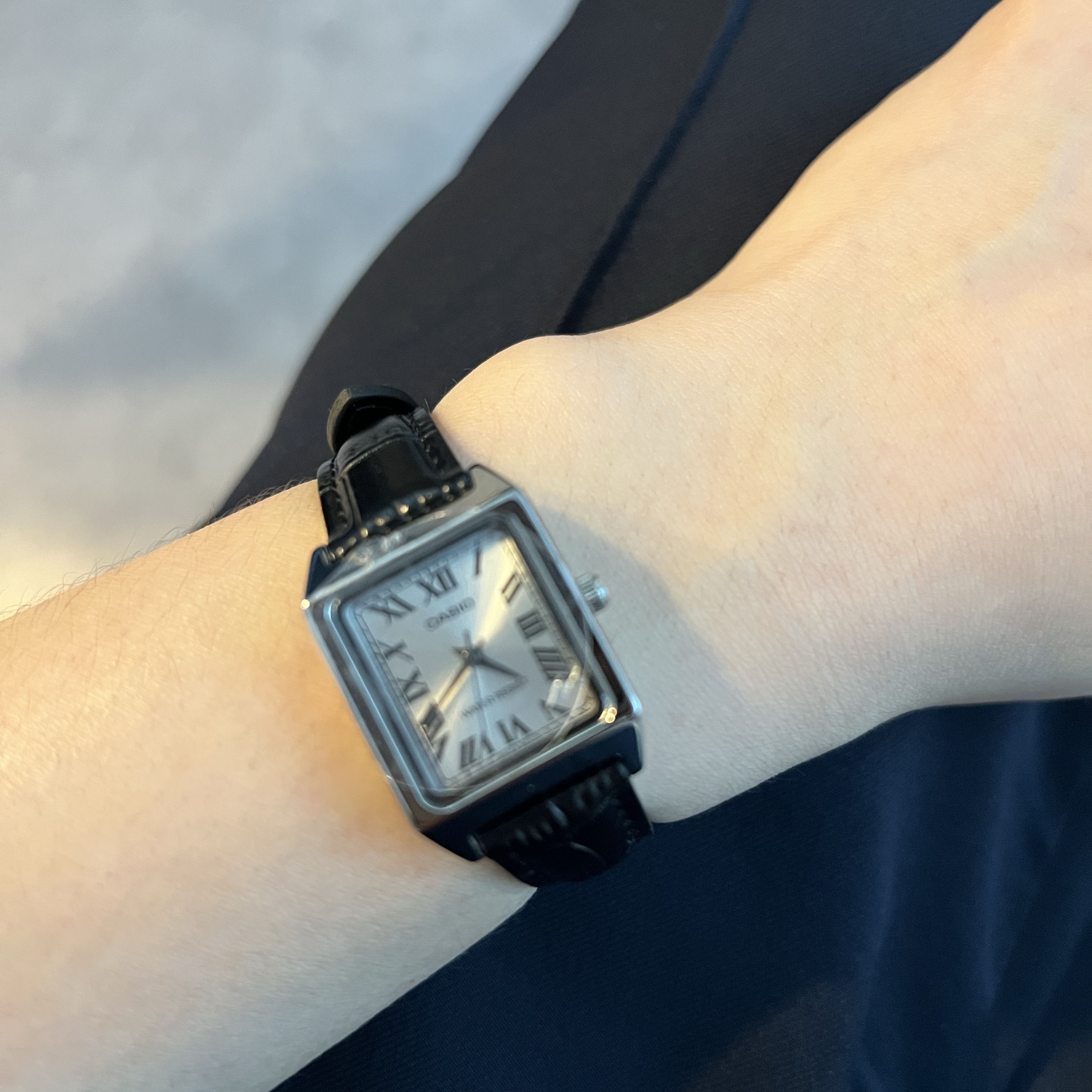 Casio LTP-V007L-7B1 착용 스타일 - 2
