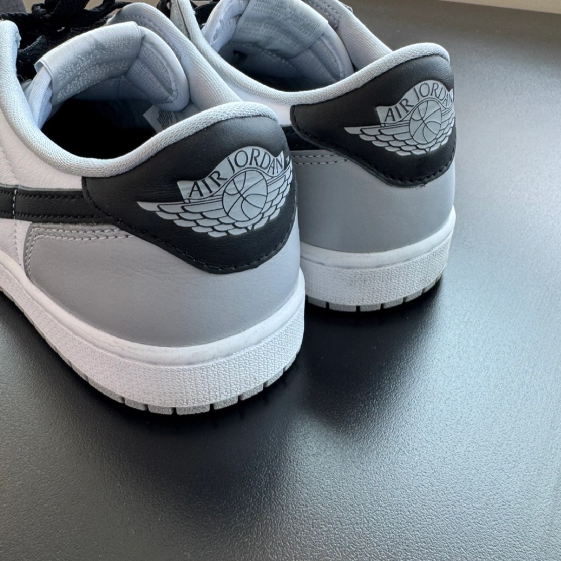 Jordan 1 Retro Low OG Wolf Grey and White 착용 스타일