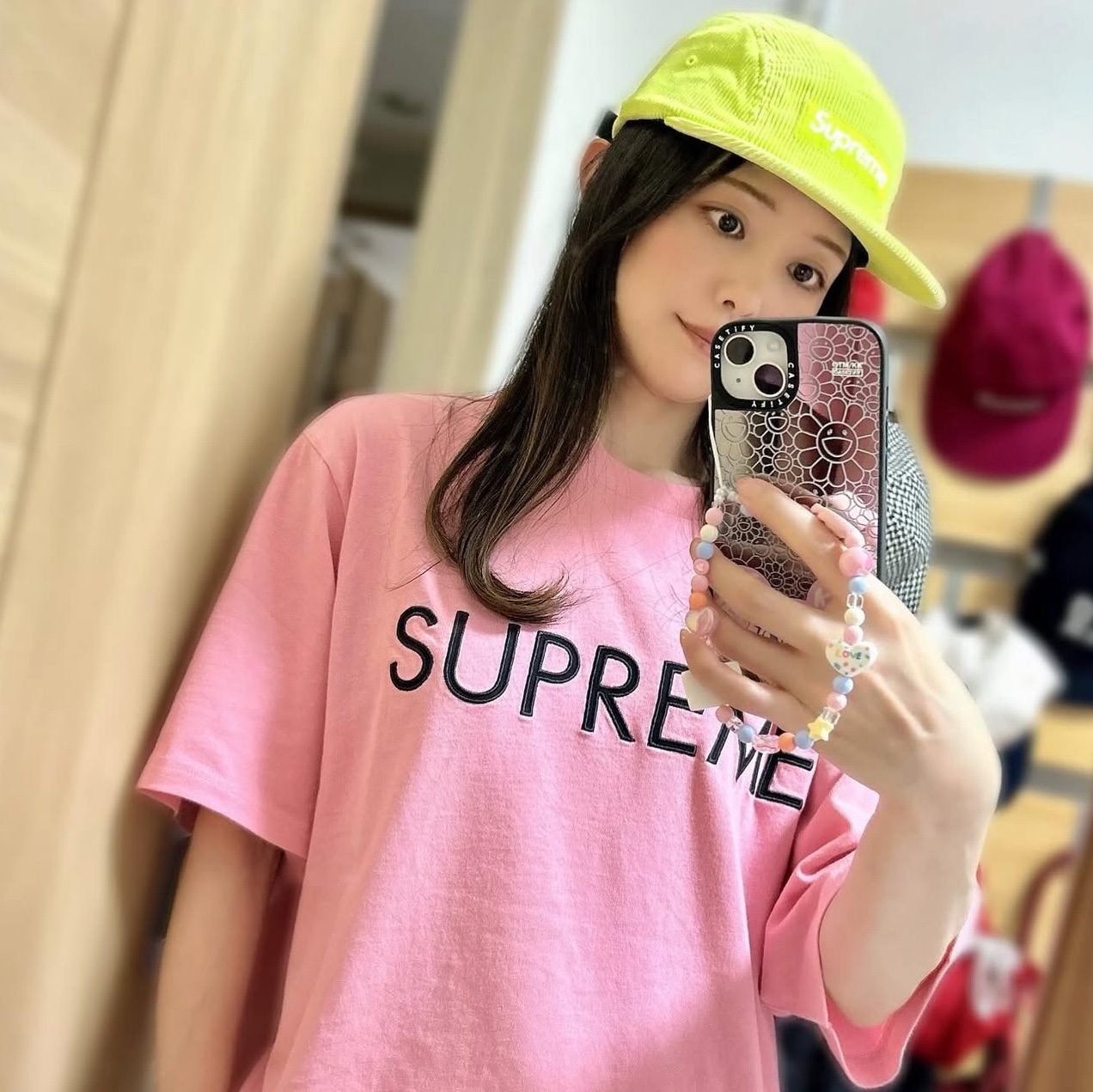 Supreme Capital S/S Top Pink - 25SS 착용 스타일