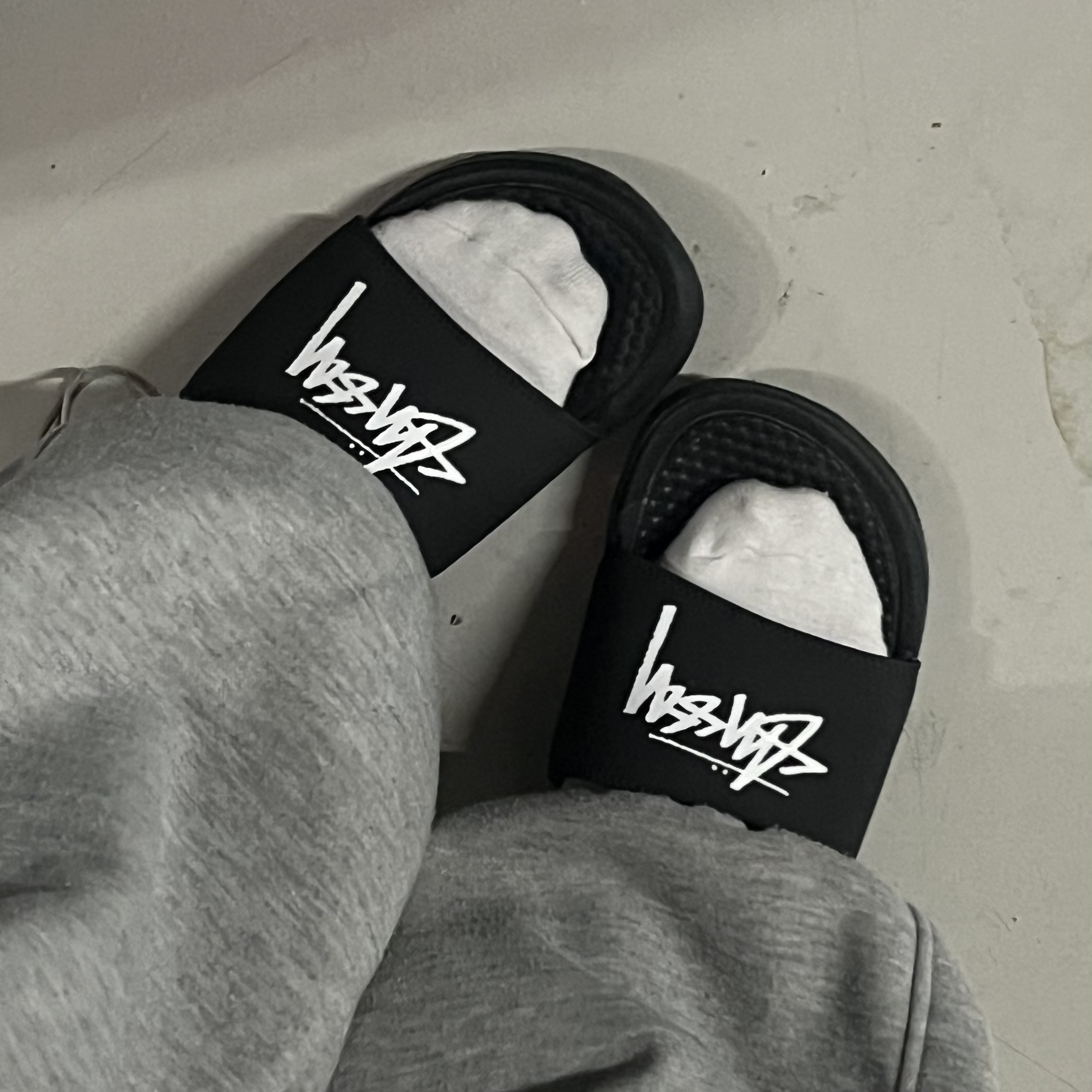 Nike x Stussy Benassi Slide Off Noir 착용 스타일