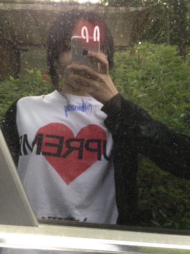 Supreme Announcing T-Shirt White - 25SS 착용 스타일 - 1