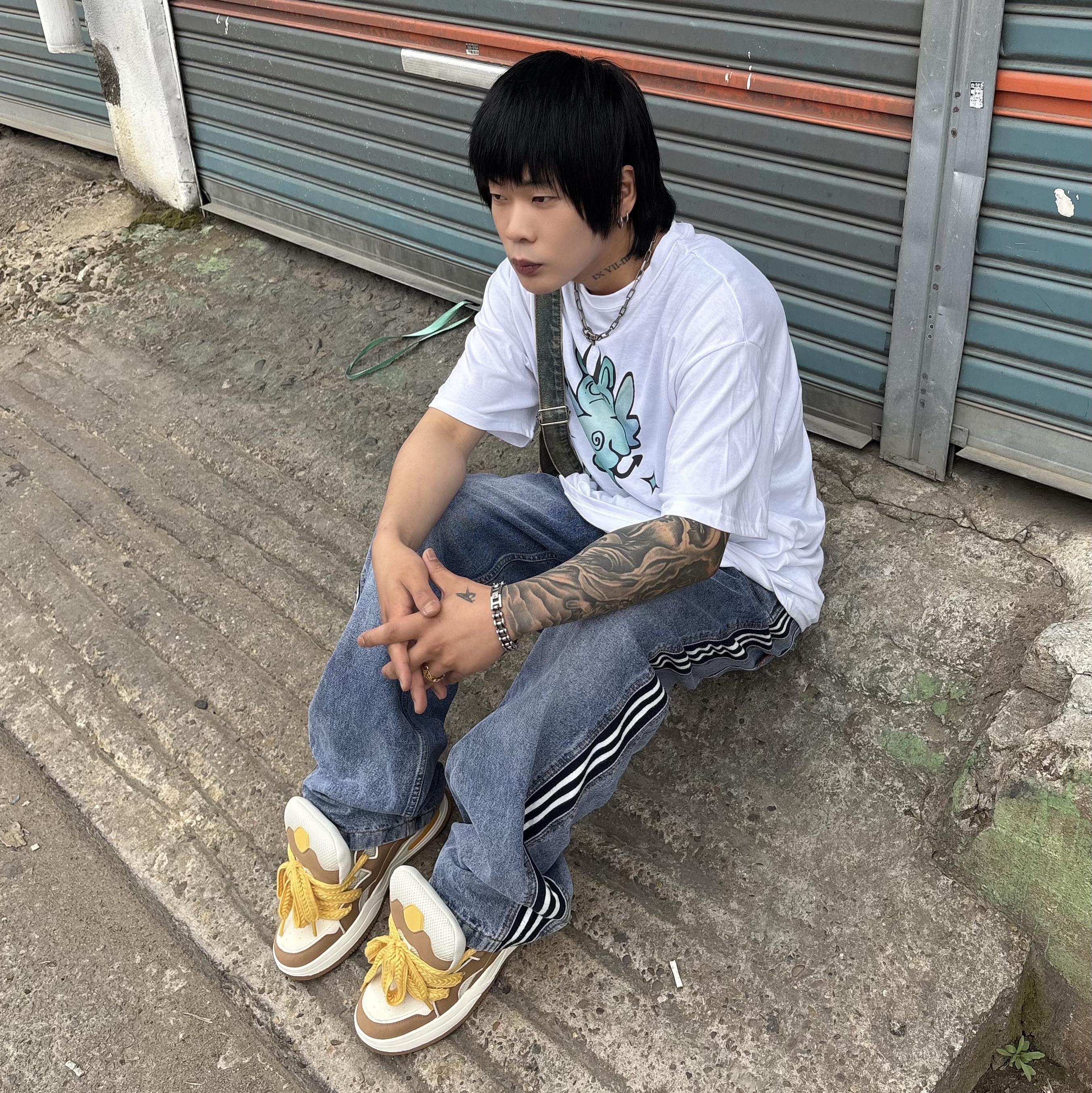 SPORT CHAMBER SC Track Denim Pants Blue 착용 스타일 - 1
