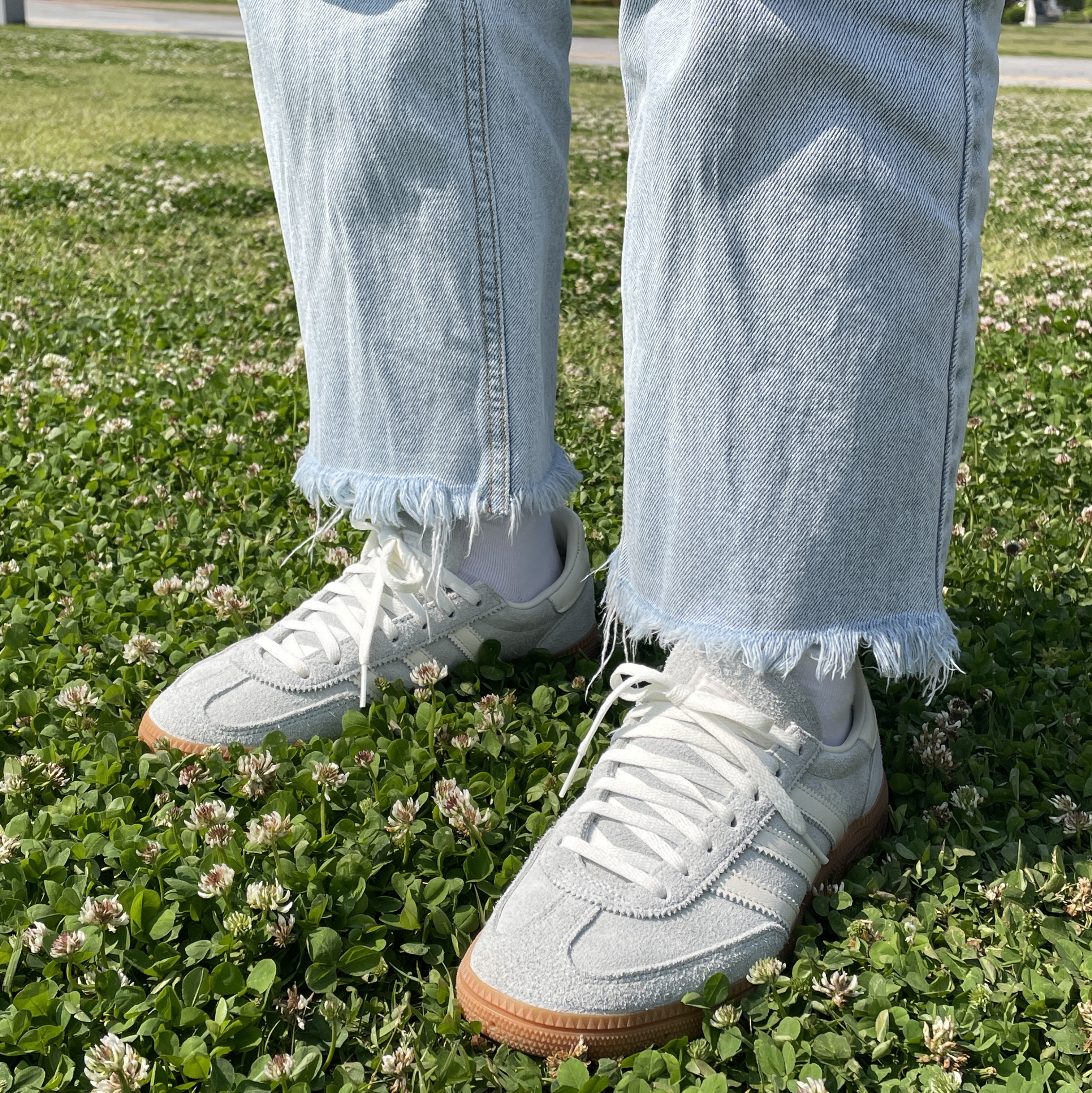 (W) Adidas Spezial Handball Wonder Silver Off White 착용 스타일 - 2