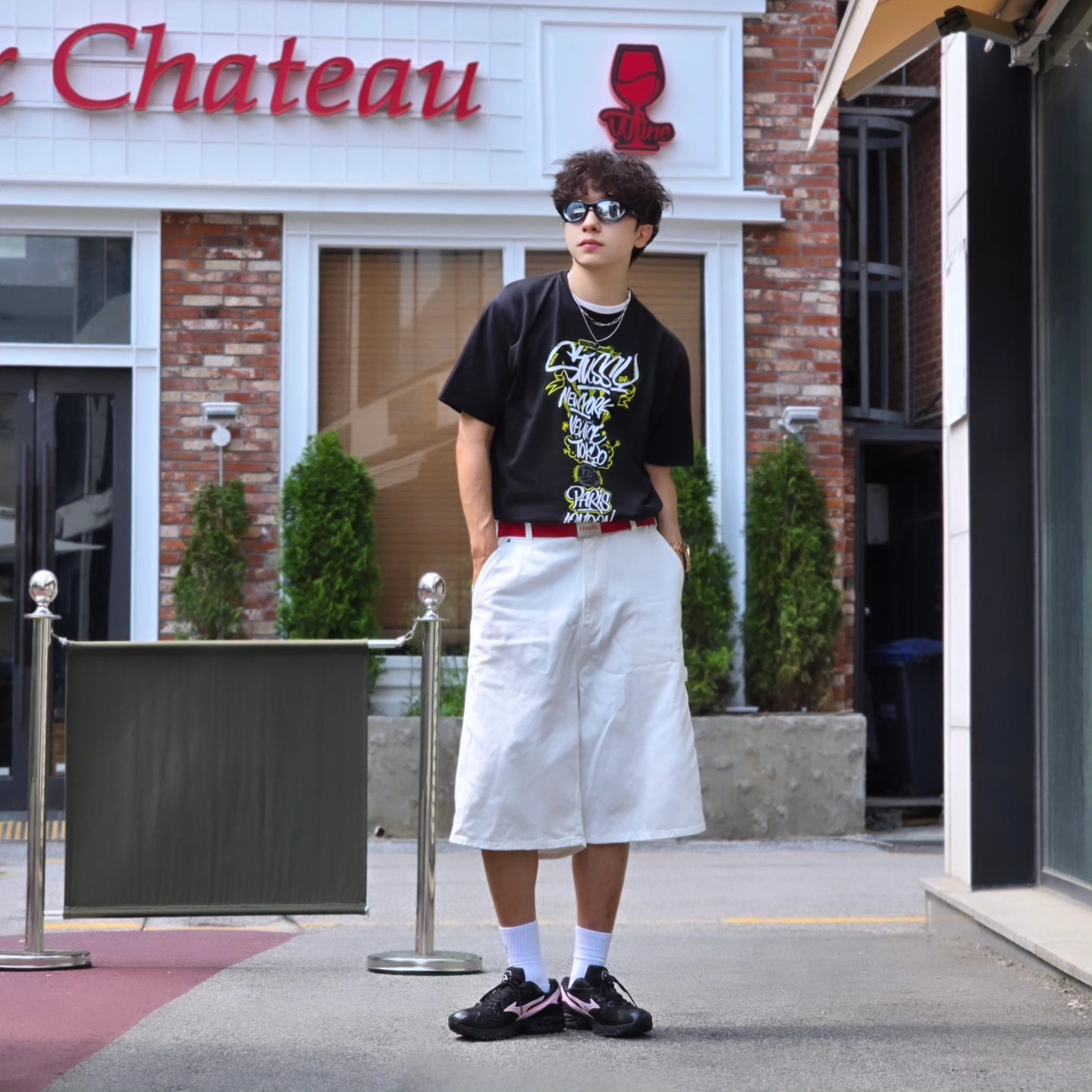 Stussy x Born X Raised Handstyles T-Shirt Black, True Religion Hustle Webbing Belt Red 착용 스타일 - 1