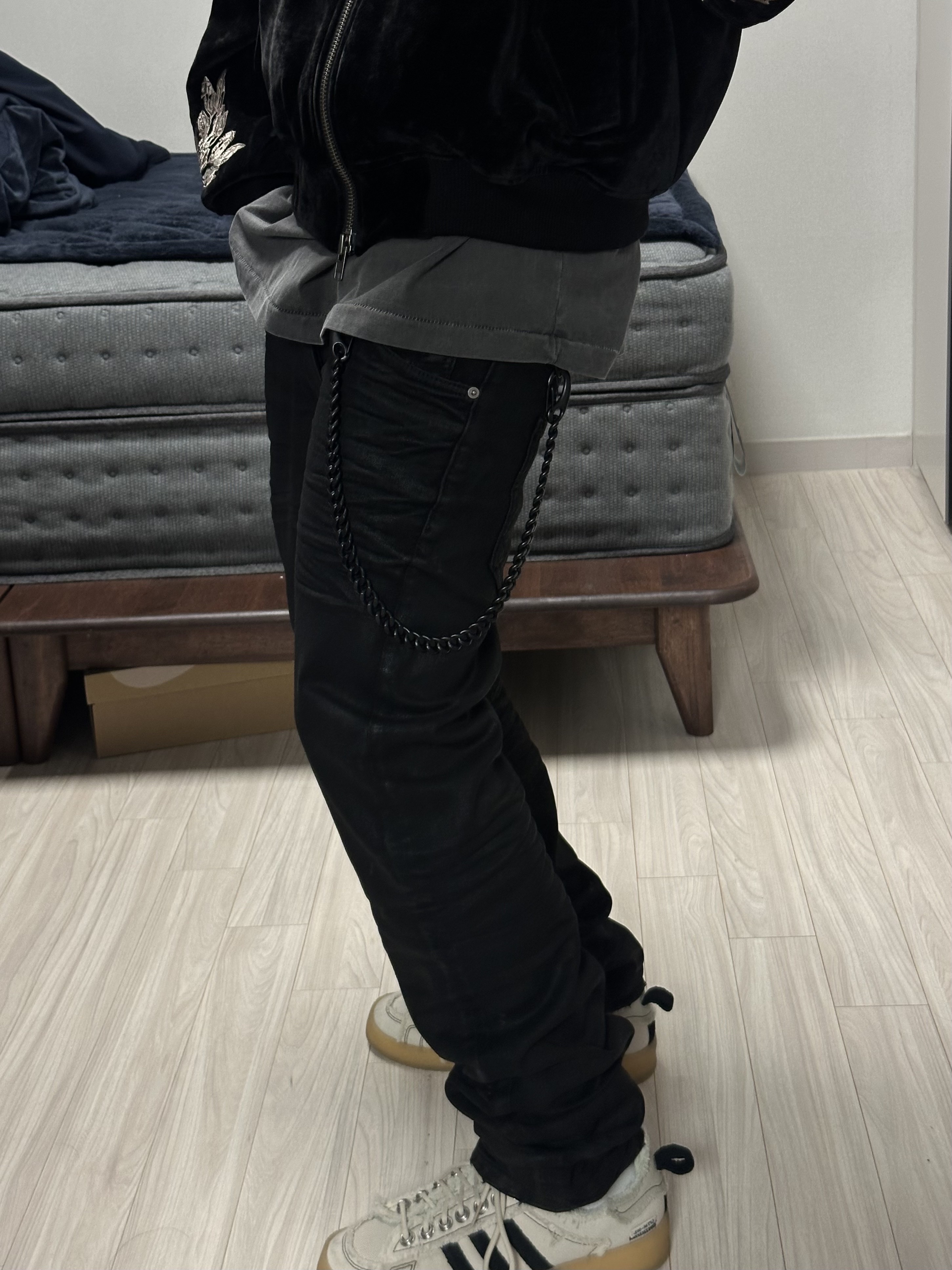 Adidas x Song for the Mute Campus 80s Bliss Core Black 착용 스타일 - 2