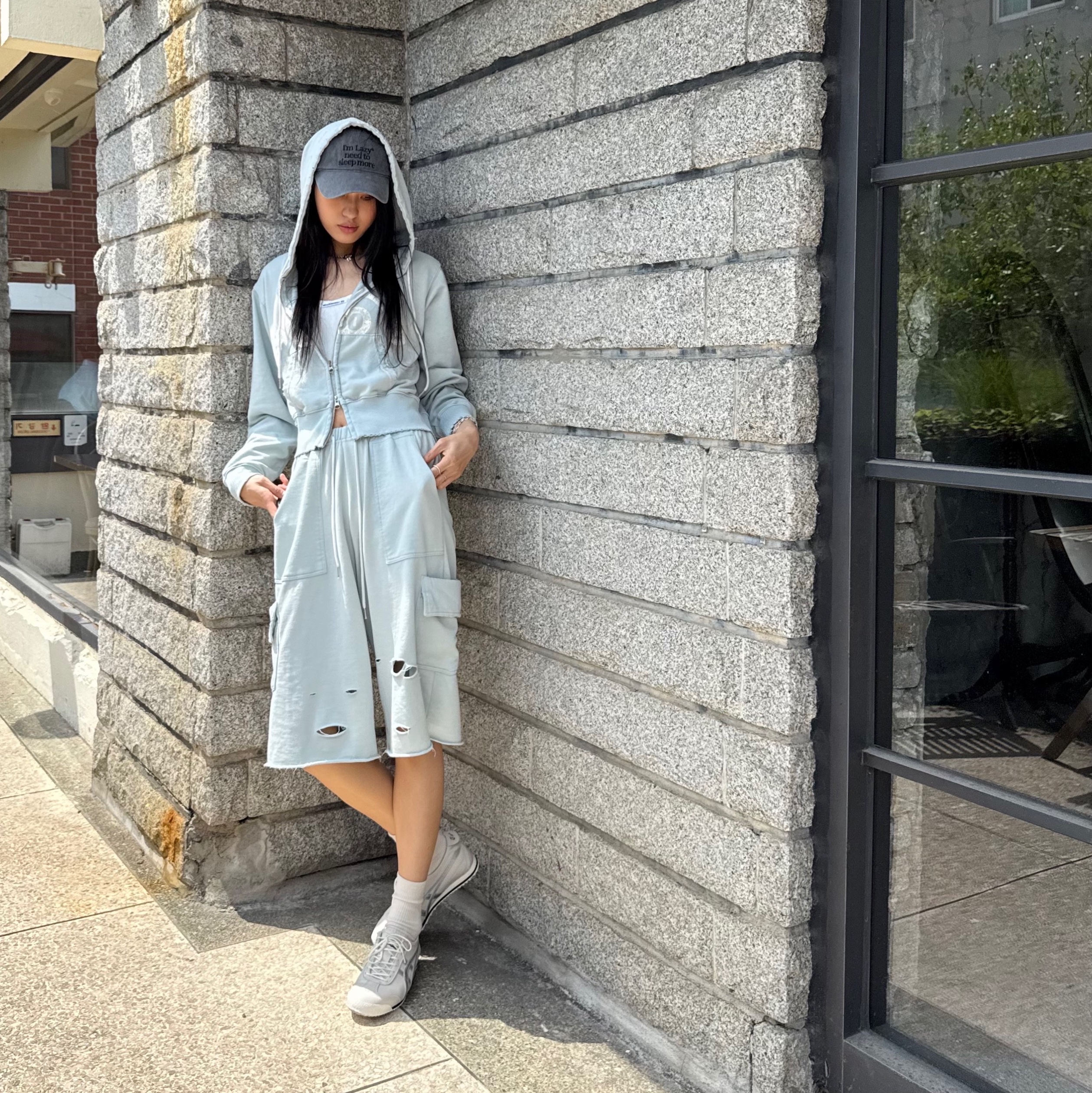 Lazyz Sleep More Washing Ball Cap Pigment Charcoal, Onitsuka Tiger Mexico 66 SD Birch Silver 착용 스타일 - 1