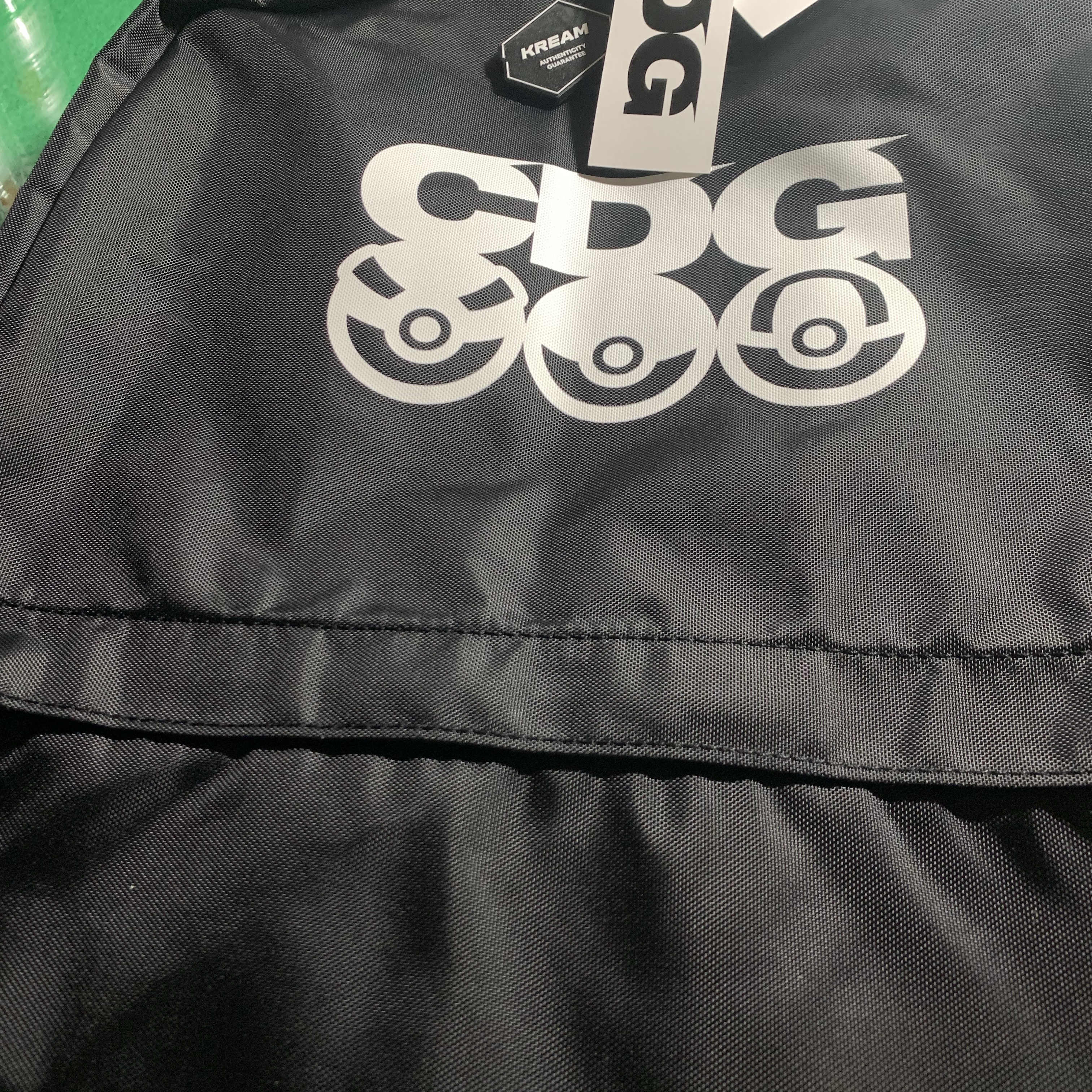 CDG x Pokemon Backpack Black 착용 스타일 - 3