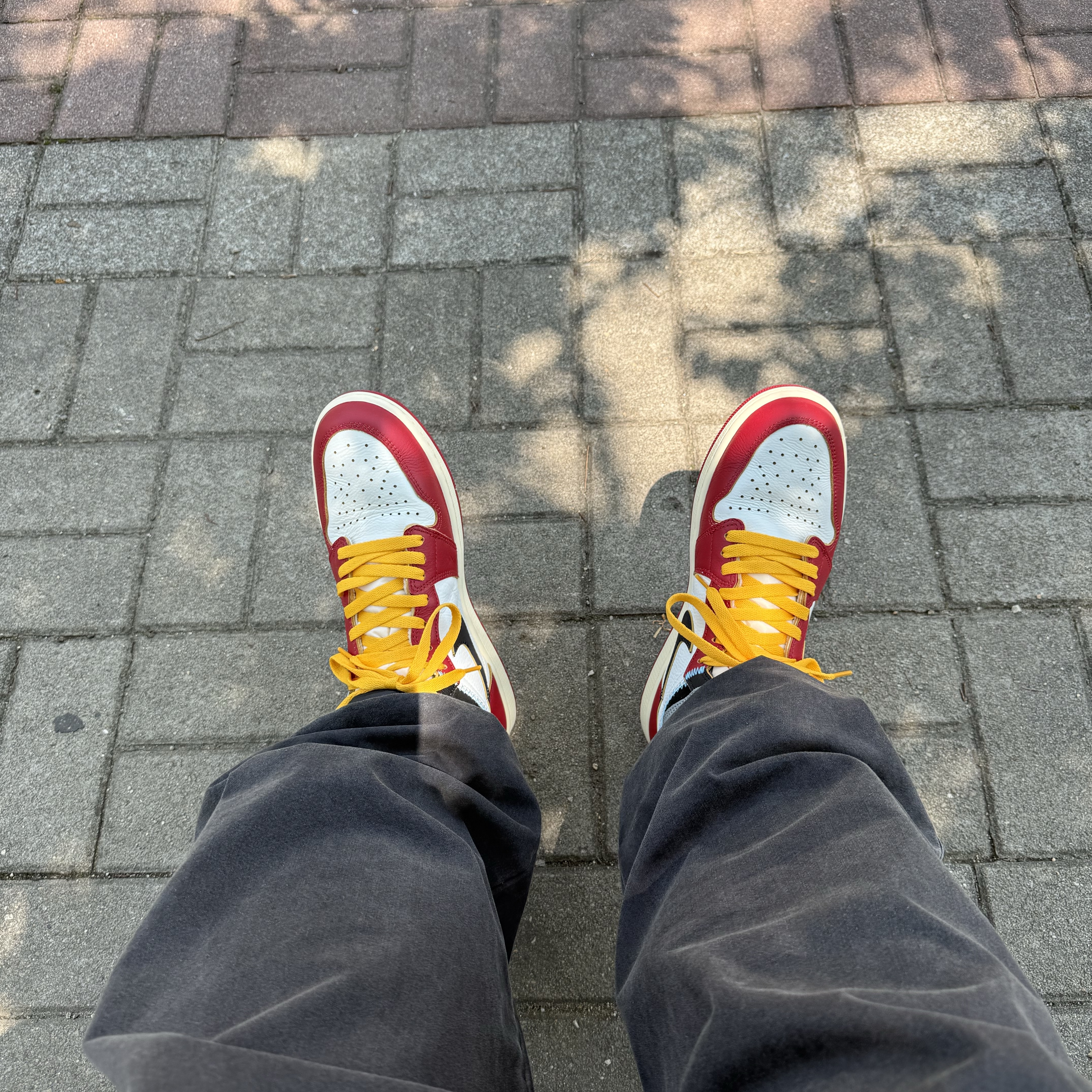Jordan 1 x Union Retro High OG Chicago Shadow 착용 스타일 - 1