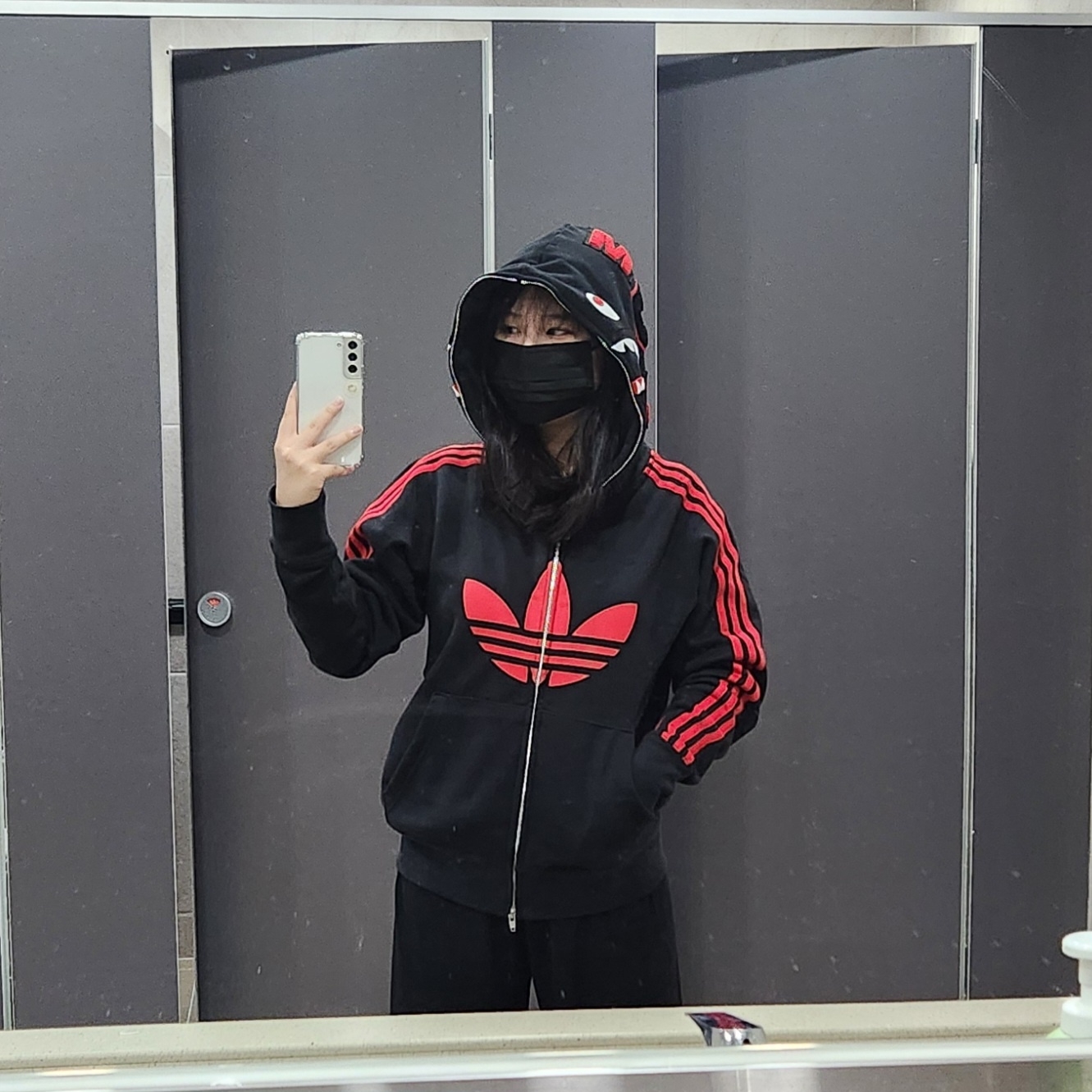 Adidas x BAPE Ultimate Shark Hoodie Black - KR Sizing 착용 스타일 - 1