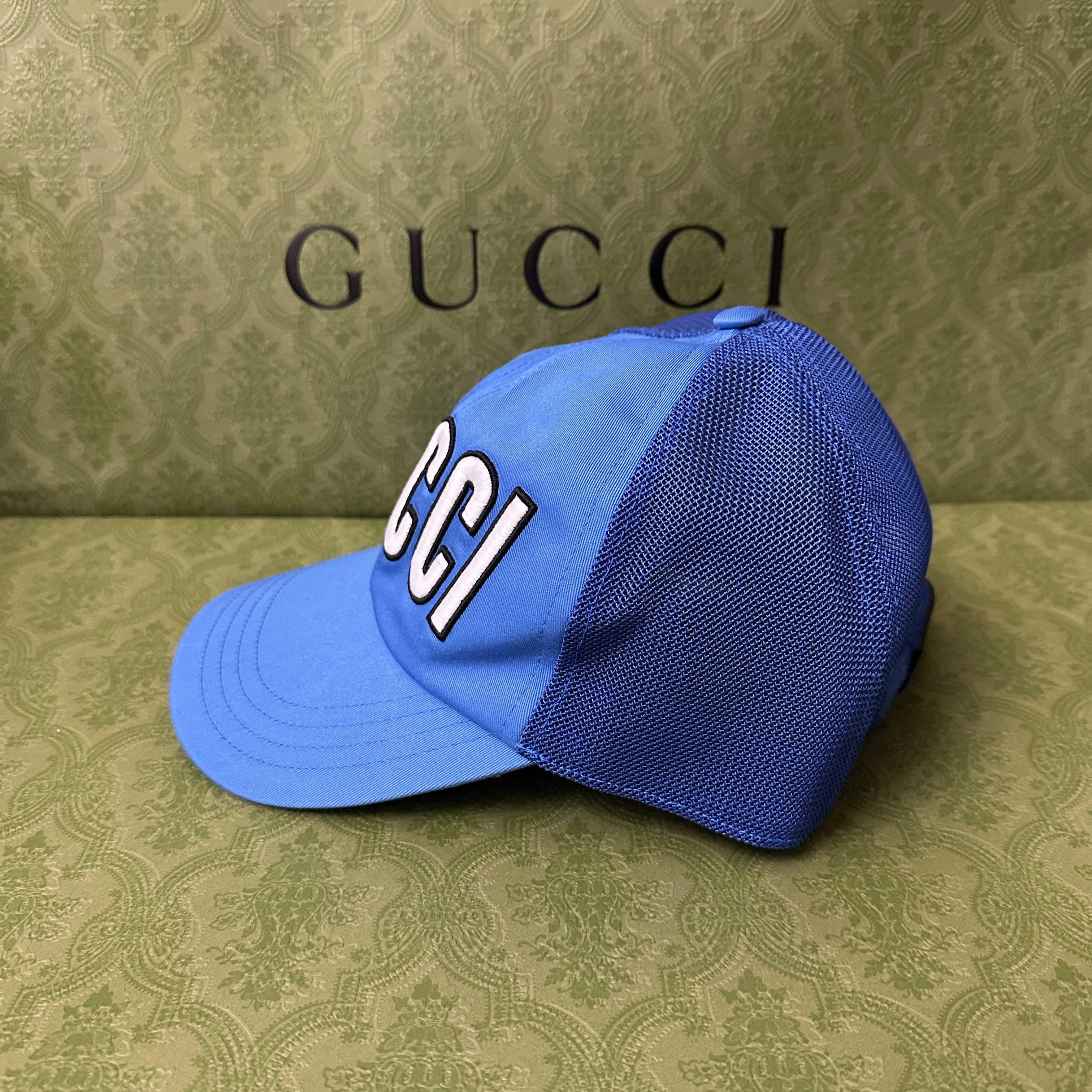 Gucci Baseball Hat with Patch Blue 착용 스타일 - 2