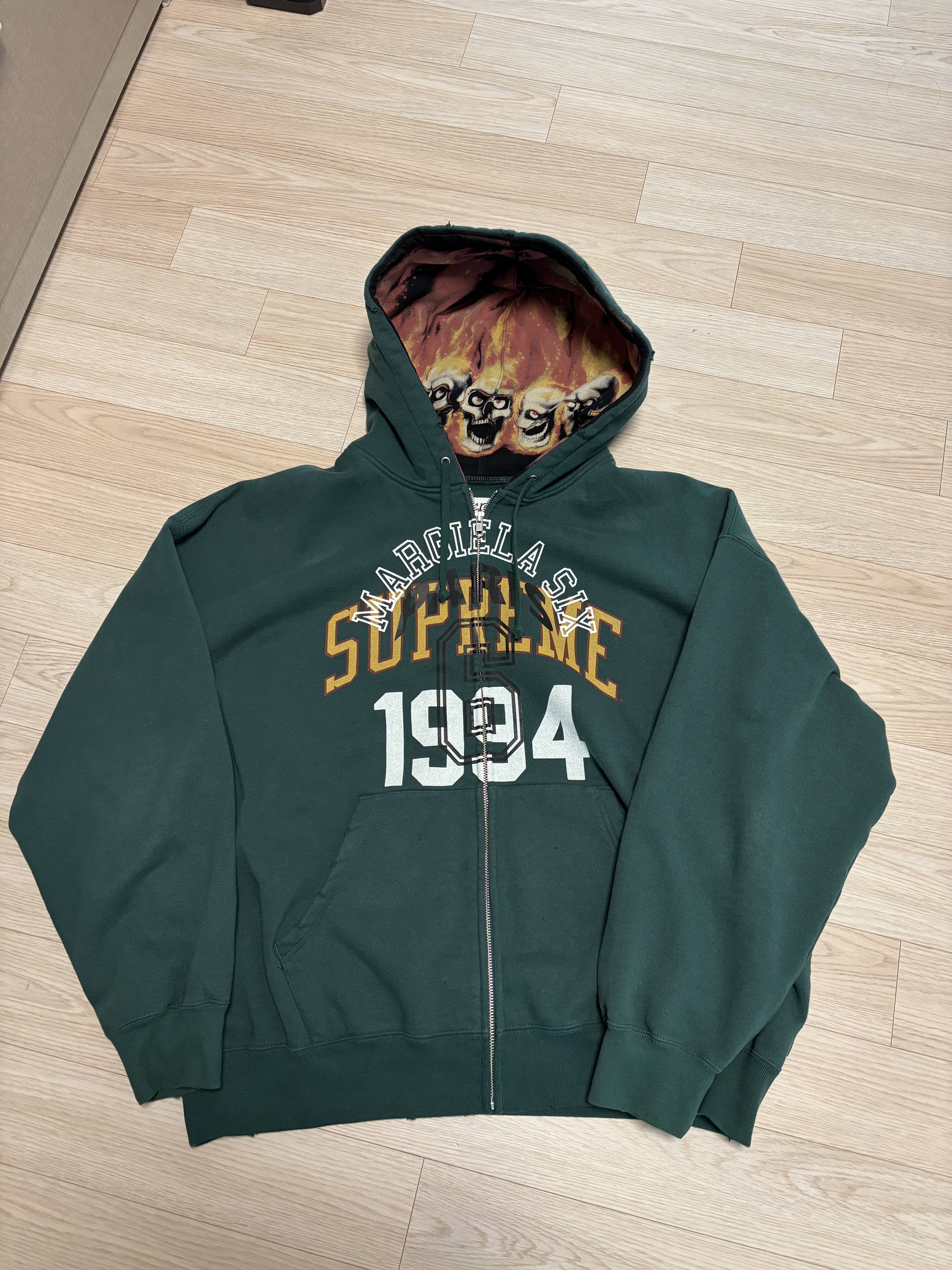 Supreme Tiger Varsity Jacket Orange - 23FW, Supreme x MM6 Maison Margiela Zip Up Hooded Sweatshirt Dark Green - 24SS 착용 스타일 - 2