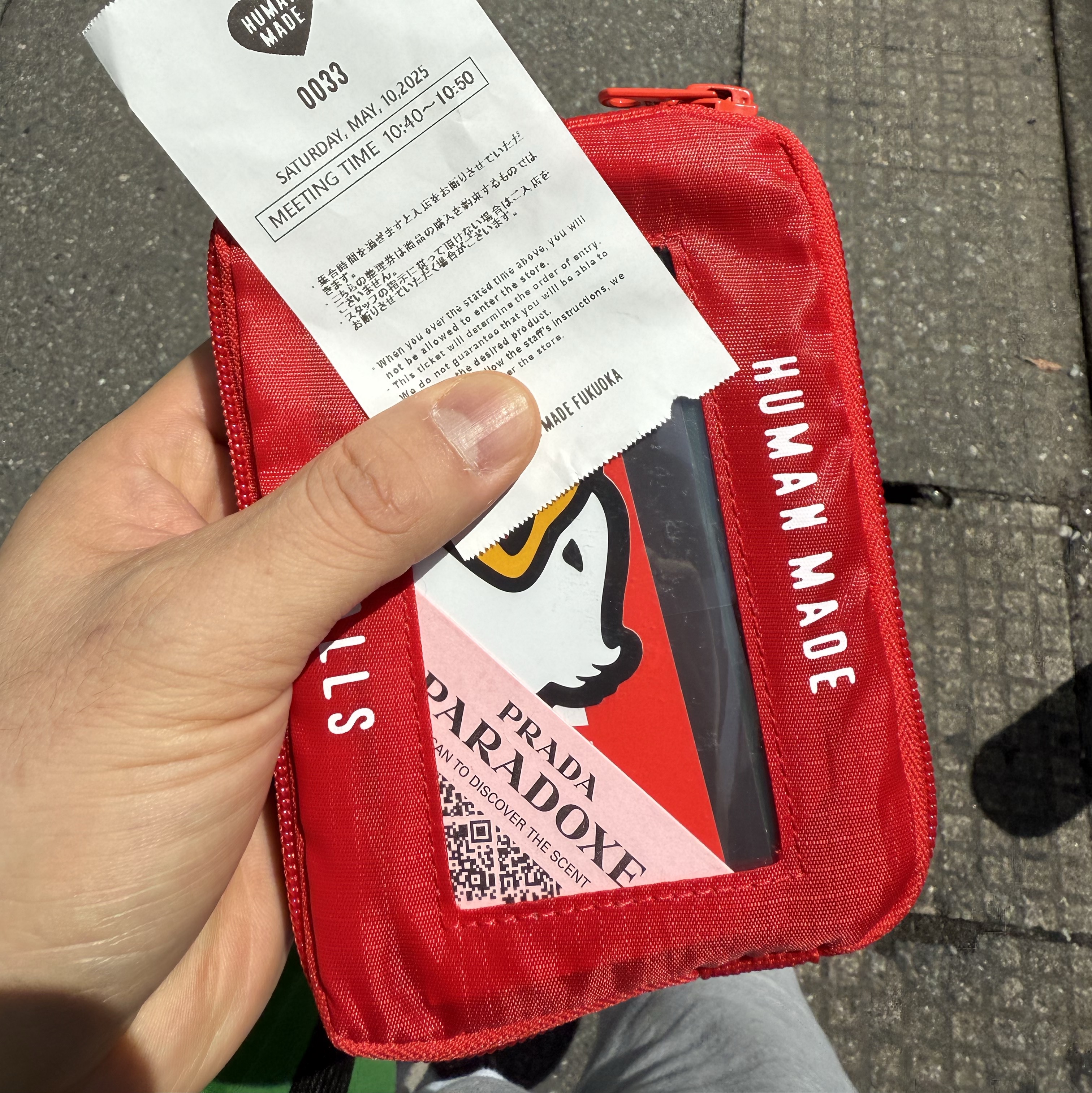 Human Made Travel Case Small Red 착용 스타일