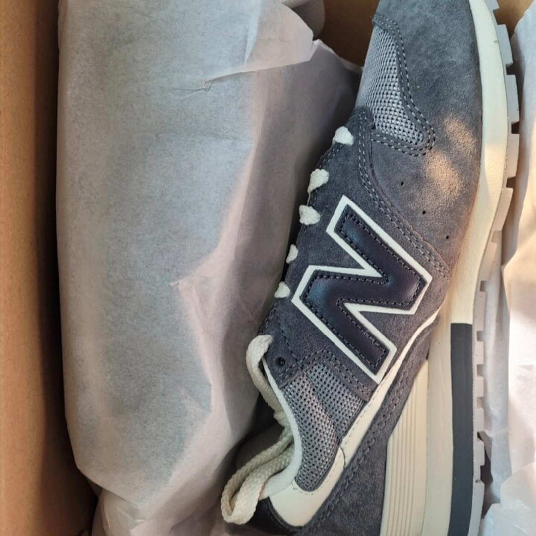 New Balance 996 Castlerock Shadow Grey 착용 스타일