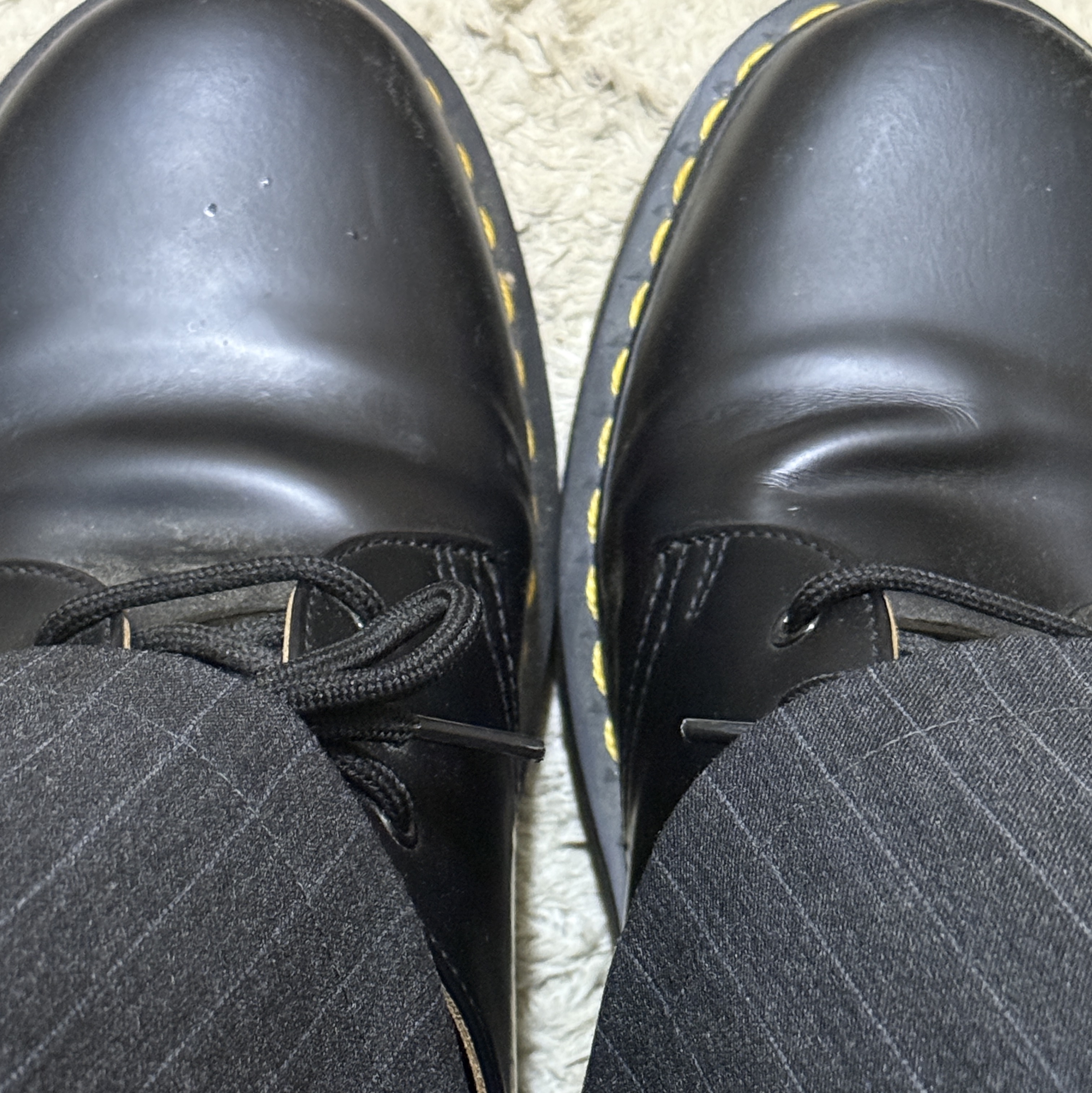 Dr. Martens 1461 Smooth Black, Begin202 Rock Link Pants Charcoal Stripe 착용 스타일