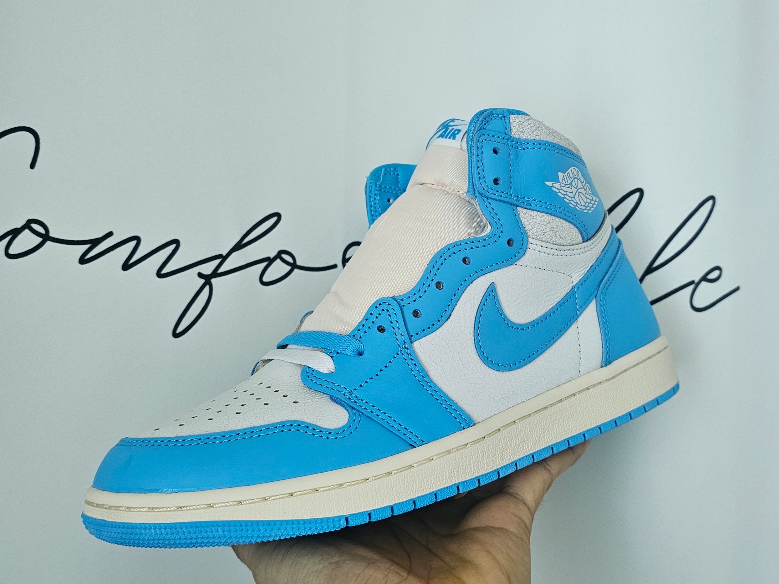 Jordan 1 Retro High OG UNC Reimagined 착용 스타일 - 1
