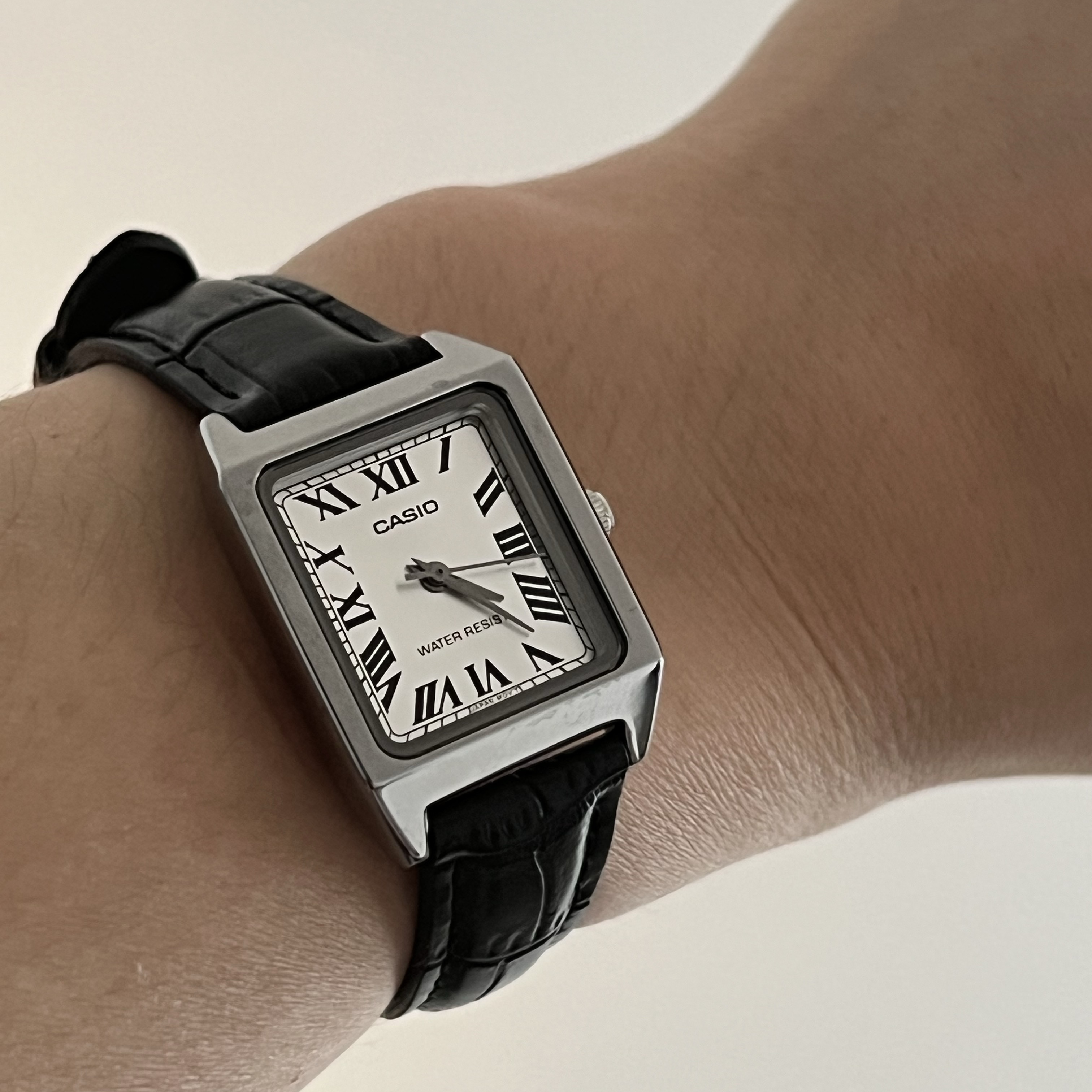 Casio LTP-V007L-7B1 착용 스타일 - 1
