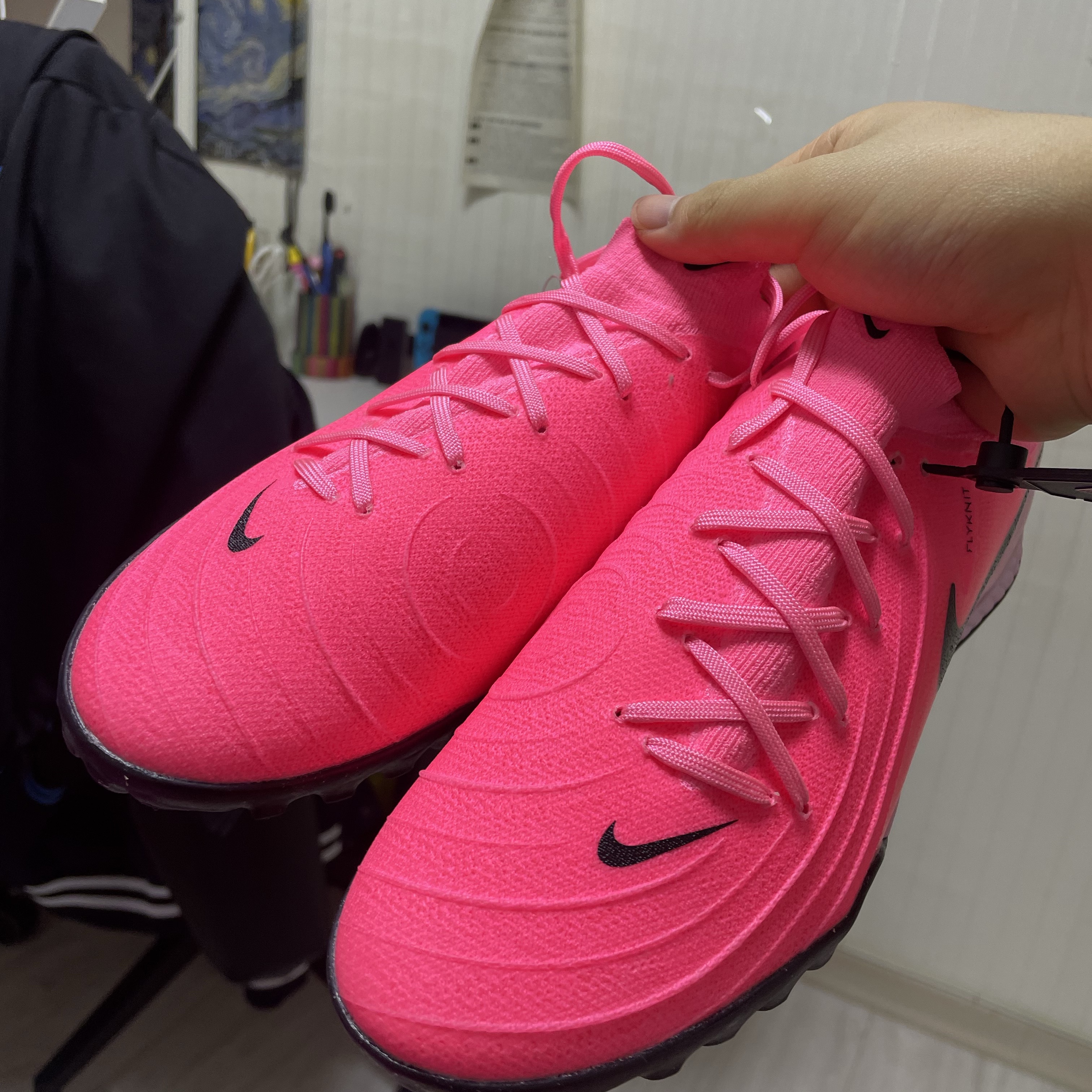 Nike Phantom GX 2 Pro TF Sunset Pulse Black 착용 스타일 - 2
