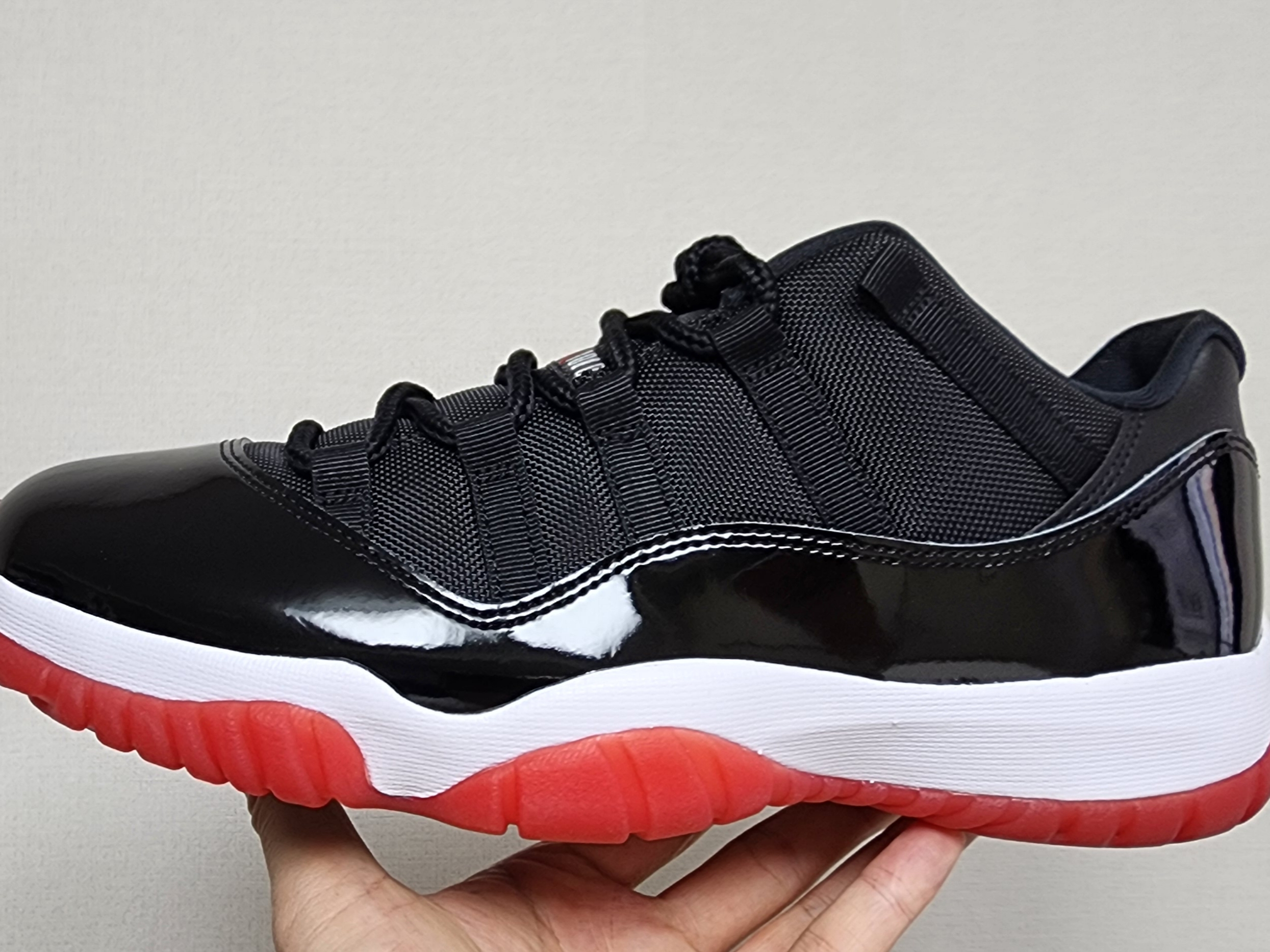 Jordan 11 Retro Low Bred 2025 착용 스타일