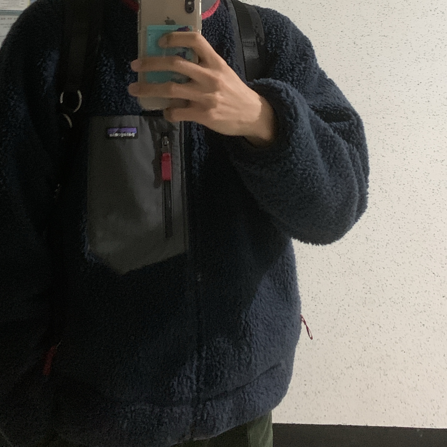 Patagonia Classic Retro-X Jacket New Navy Wax Red 착용 스타일