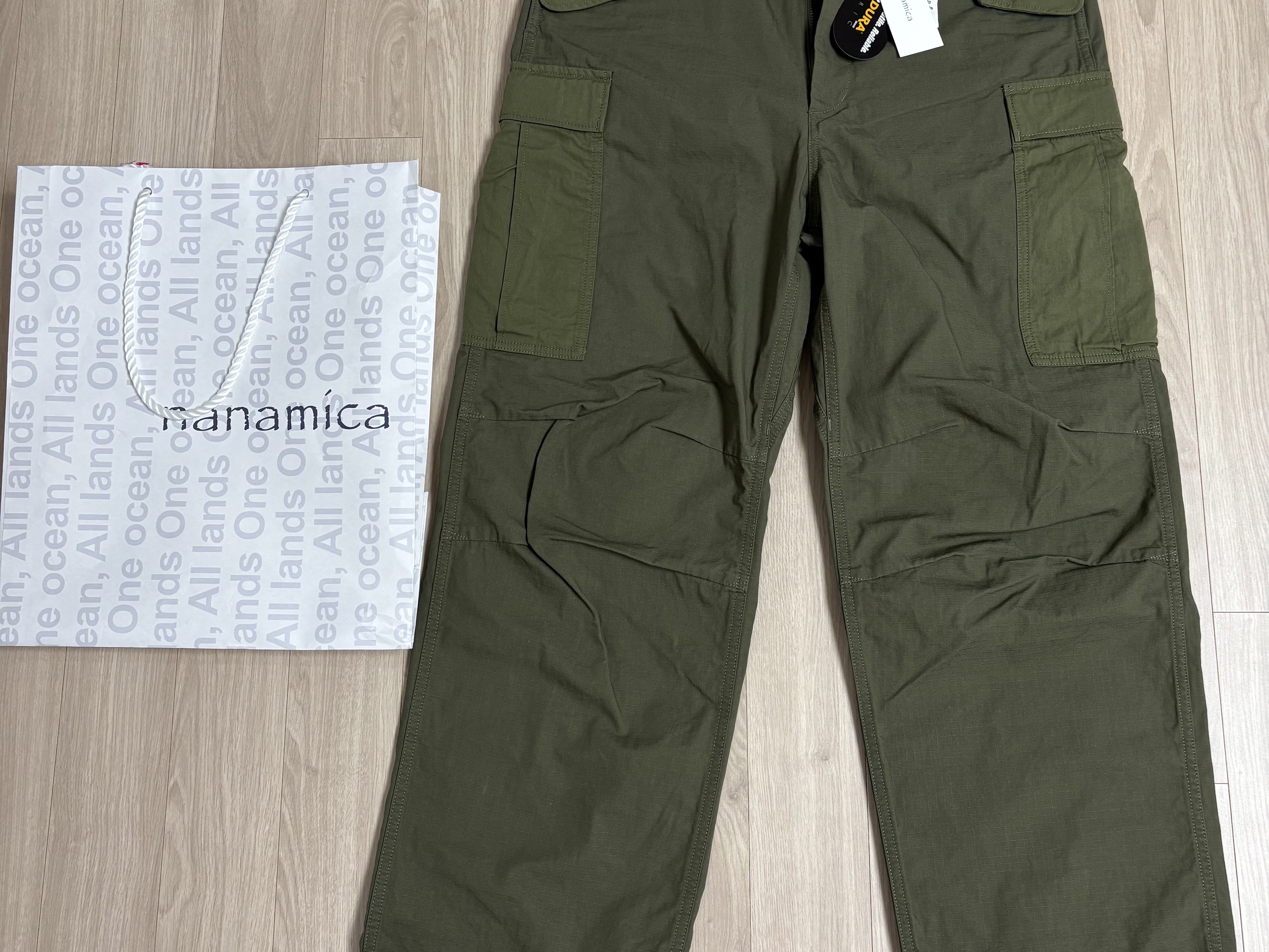 Nanamica Cargo Pants Olive Drab 착용 스타일