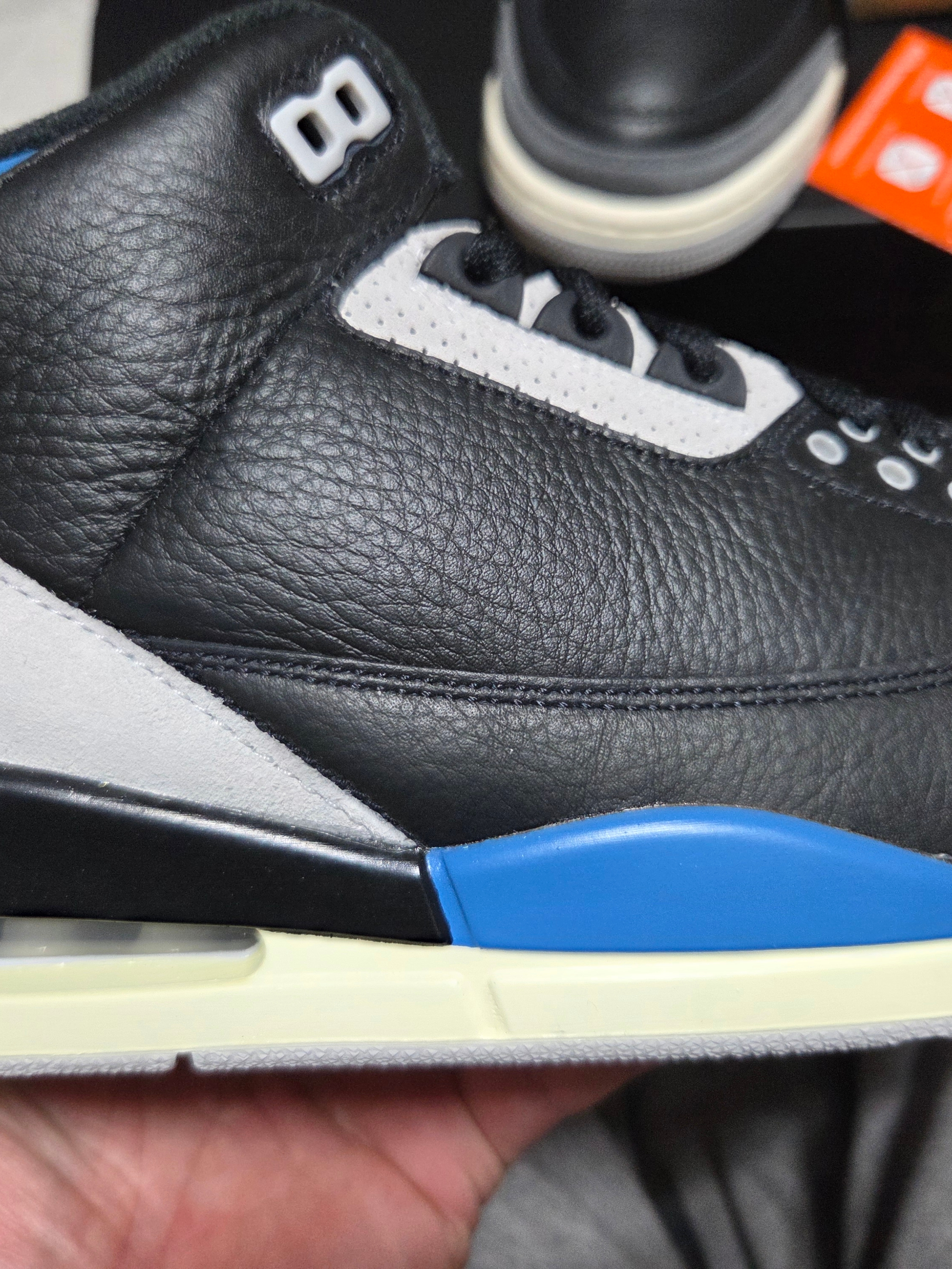 Jordan 3 Retro OG Rare Air 착용 스타일 - 4