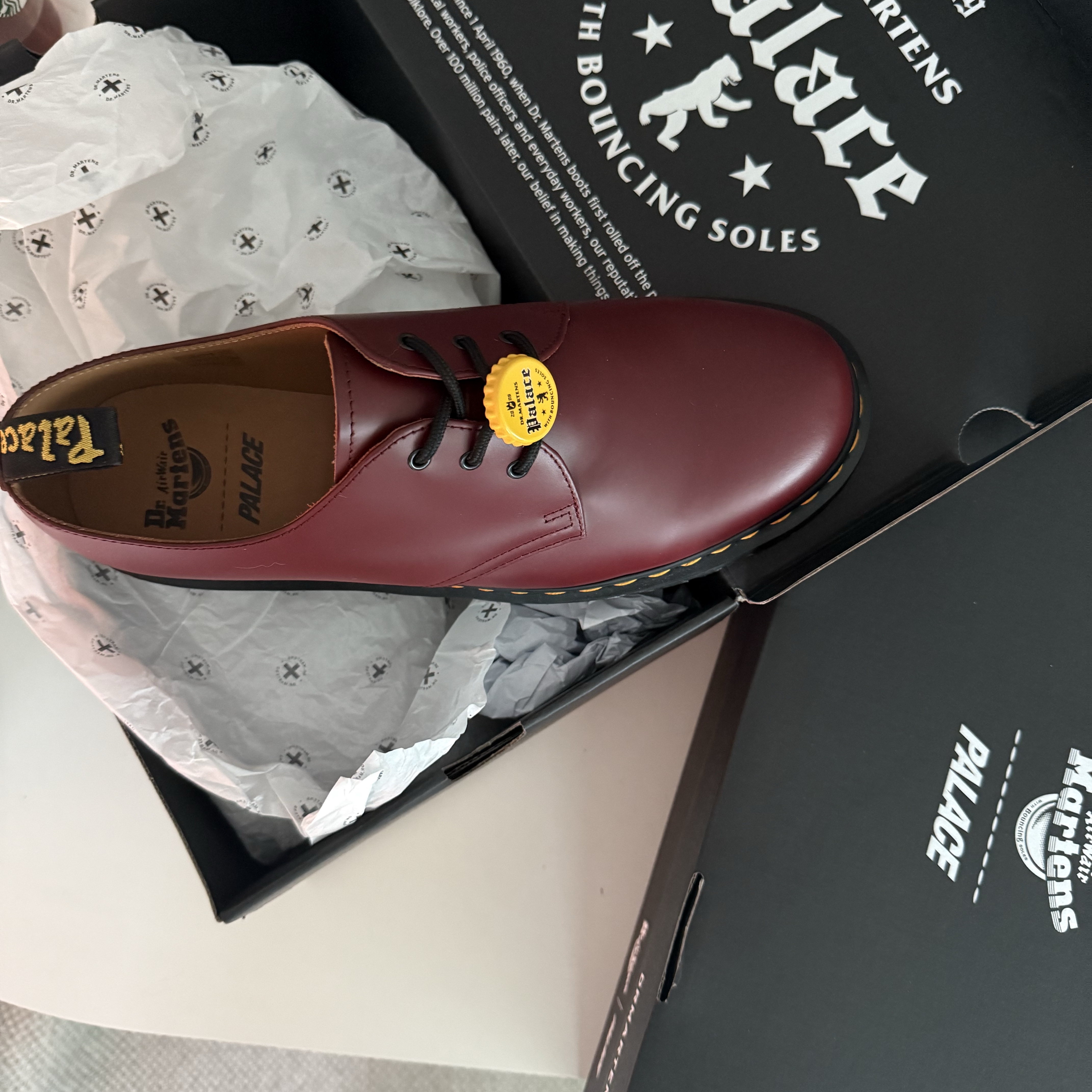 Dr. Martens x Palace 1461 Red, Kapital 12.5 oz. Denim Mexican Tuxedo 5P Okagilly Pants Indigo 착용 스타일 - 4