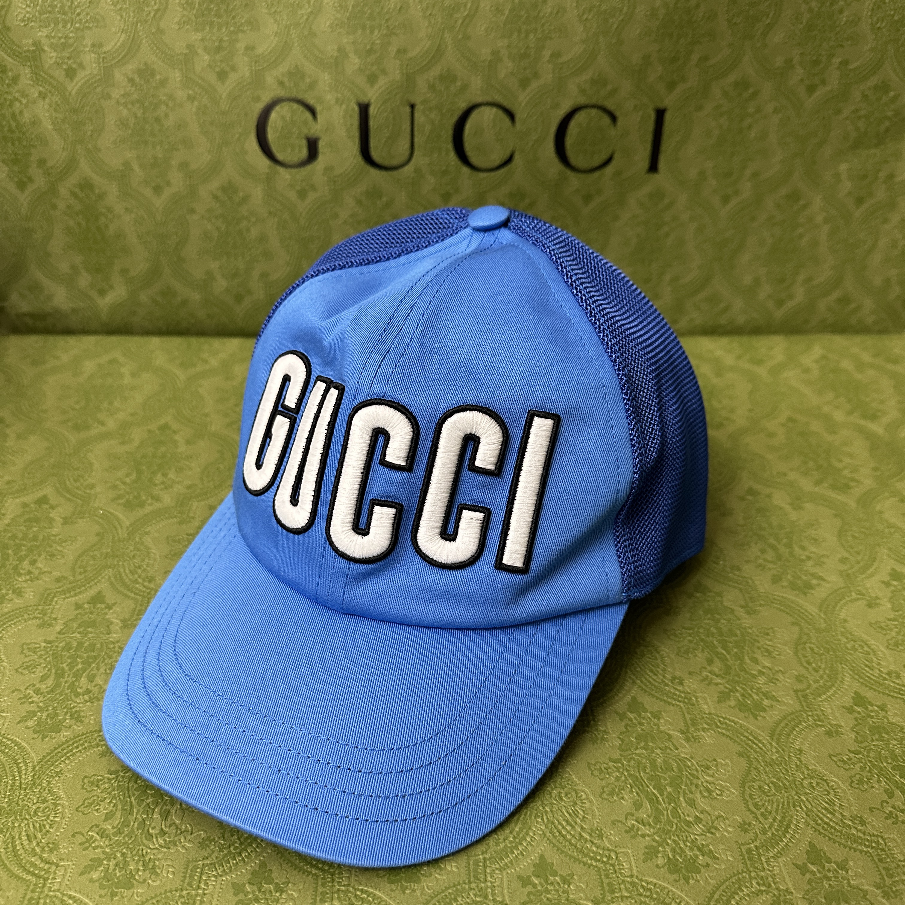 Gucci Baseball Hat with Patch Blue 착용 스타일 - 1
