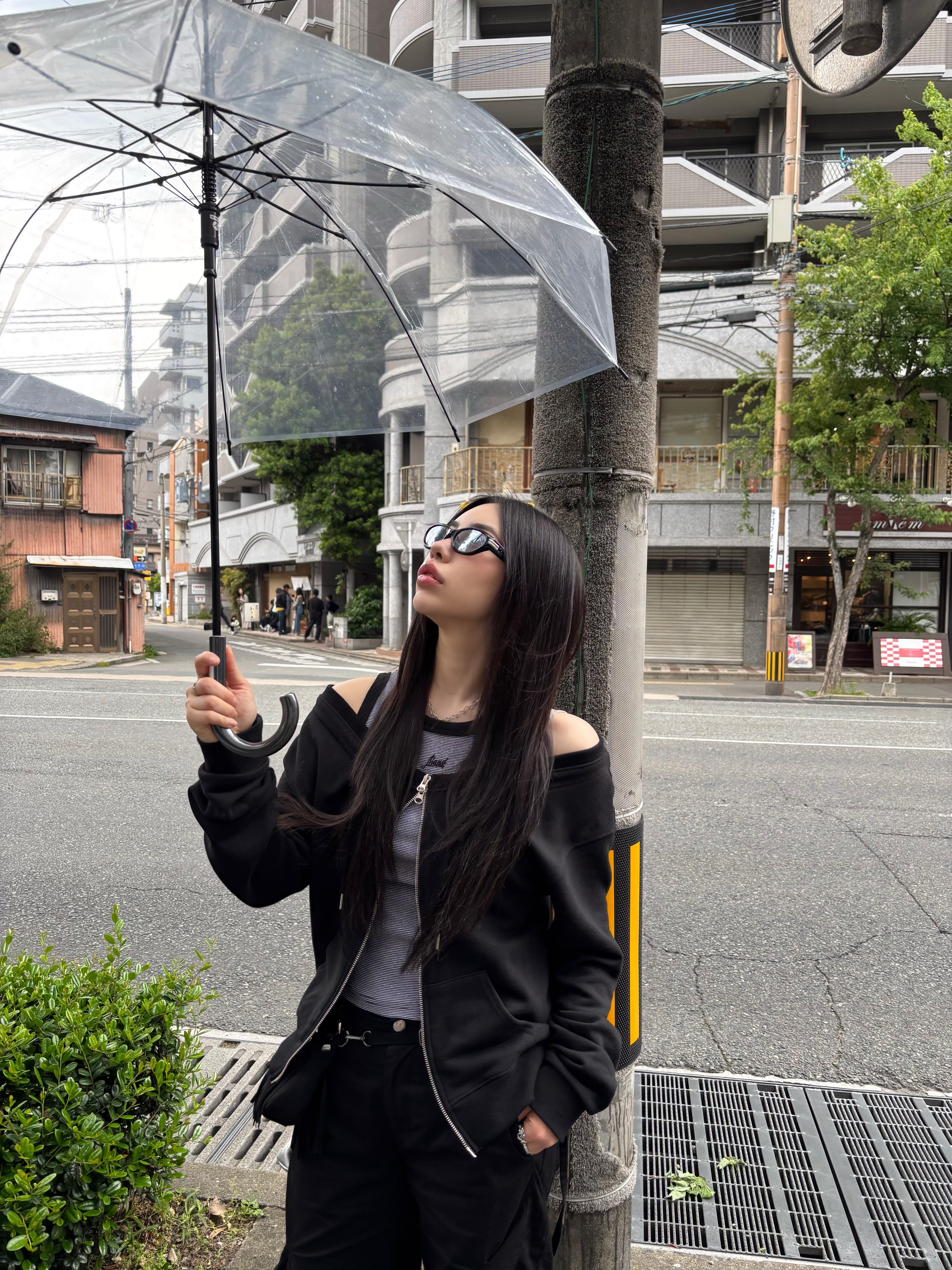 Gentle Monster Kiko 01 SM Black Gray 착용 스타일