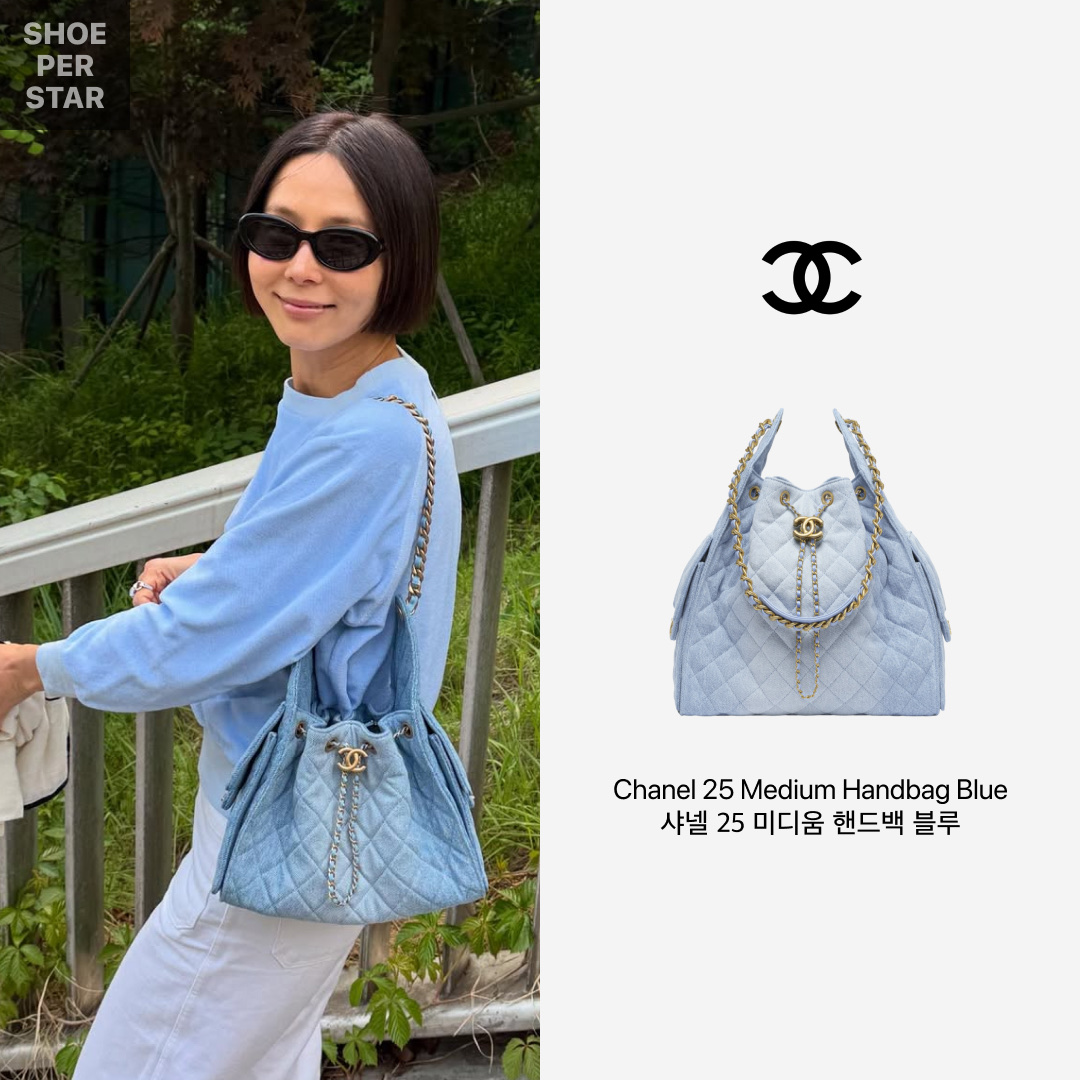 Chanel 25 Medium Handbag Washed Denim & Gold Blue 착용 스타일 - 2