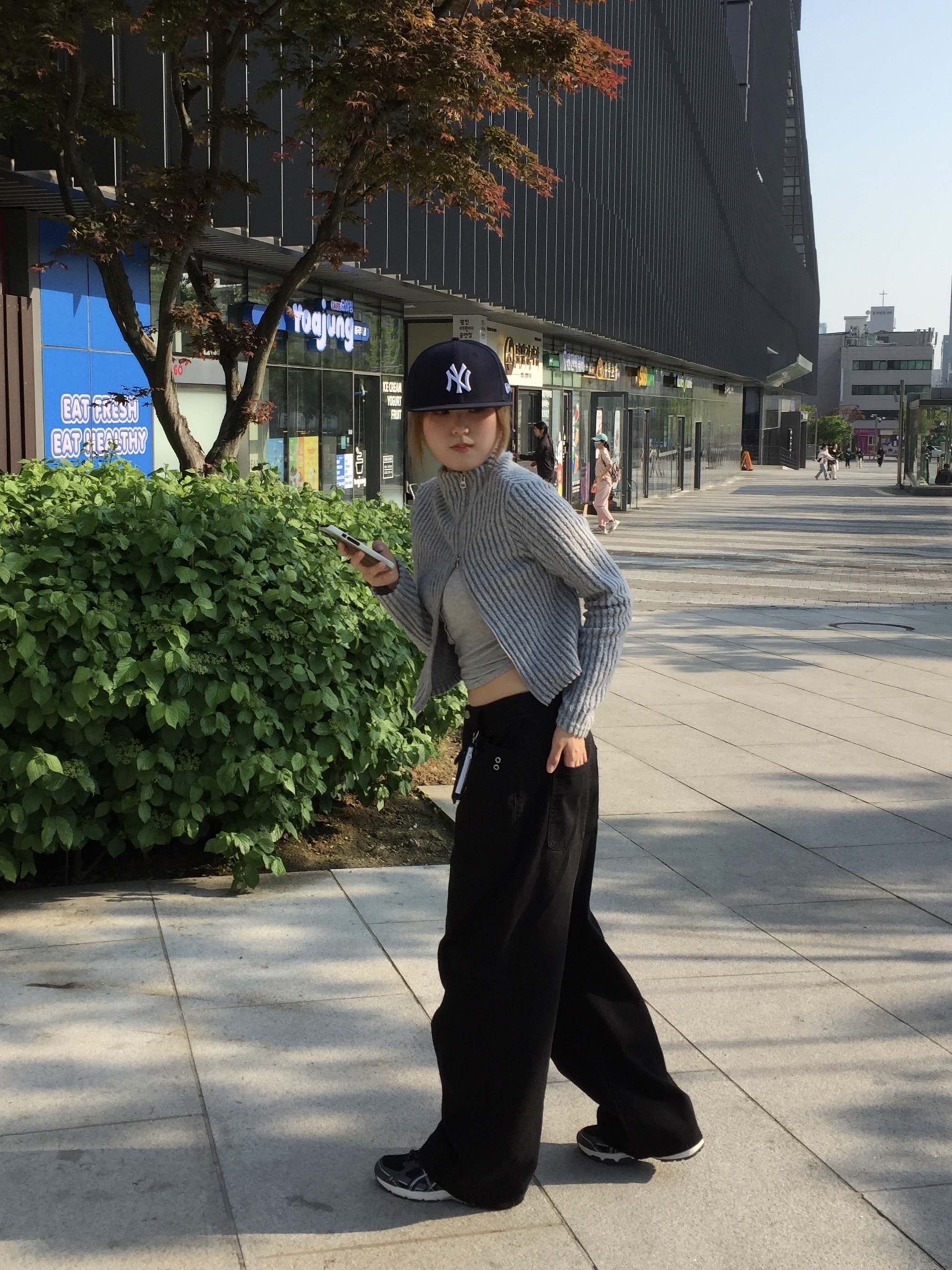 Asics Gel-Nunobiki Black Obsidian Grey, New Era 59Fifty MLB Authentic New York Yankees Game Navy 착용 스타일 - 6