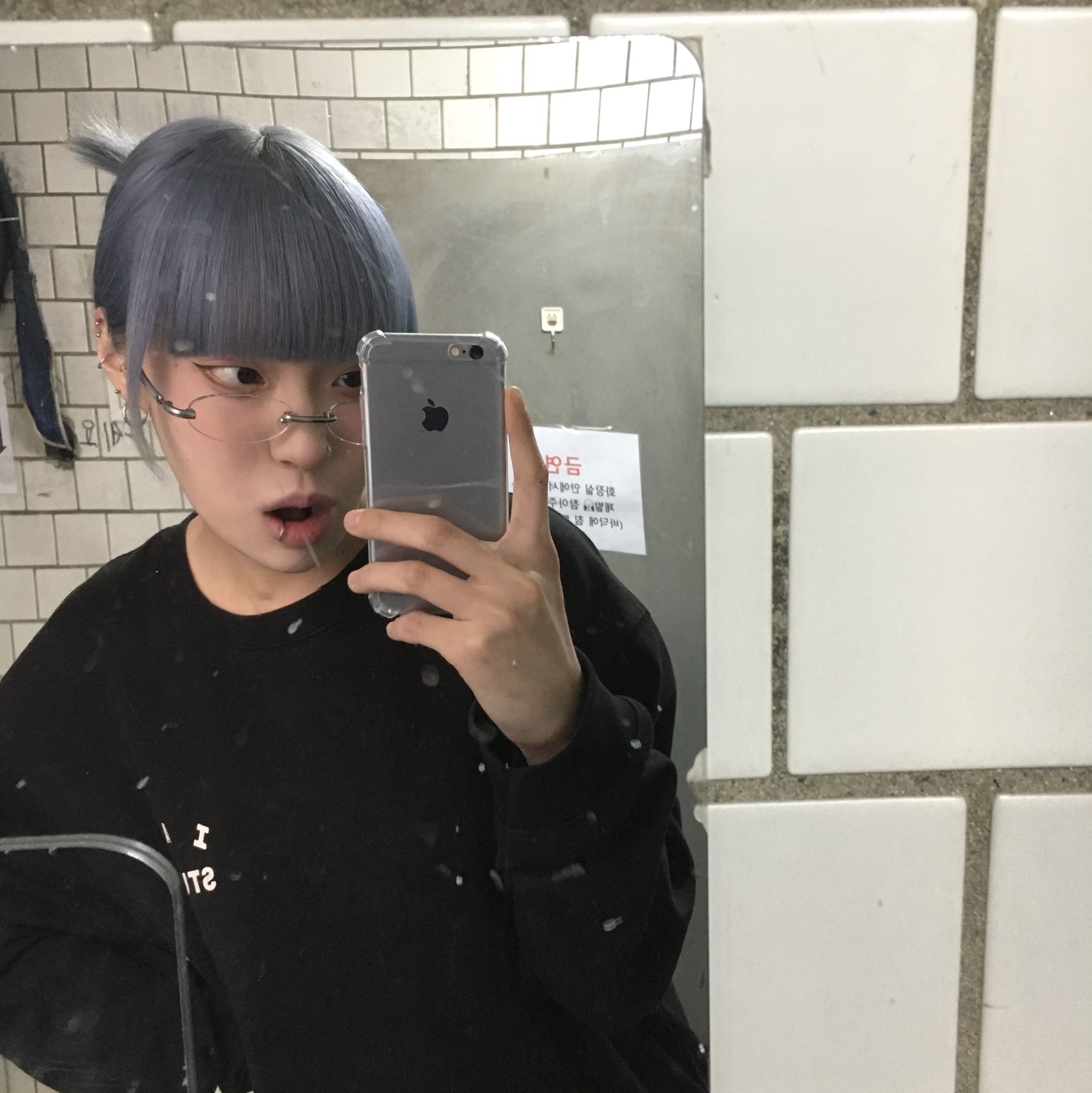 Gentle Monster x Maison Margiela MM217 Silver Clear 착용 스타일