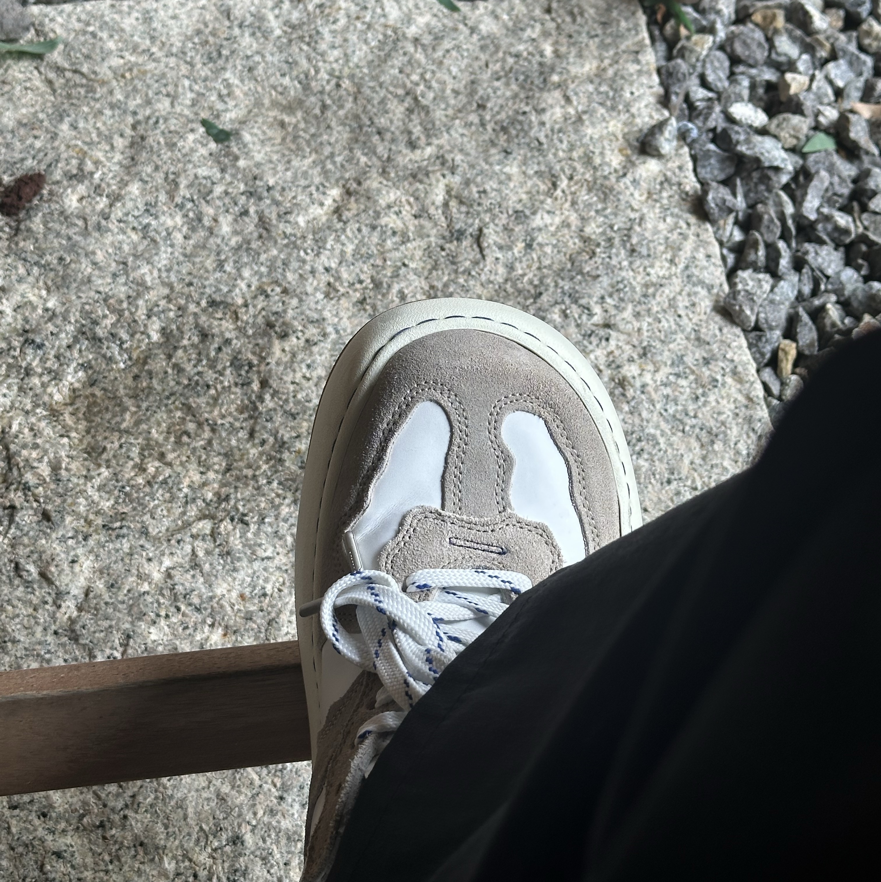 Ader Error Log; Baus Off White 착용 스타일