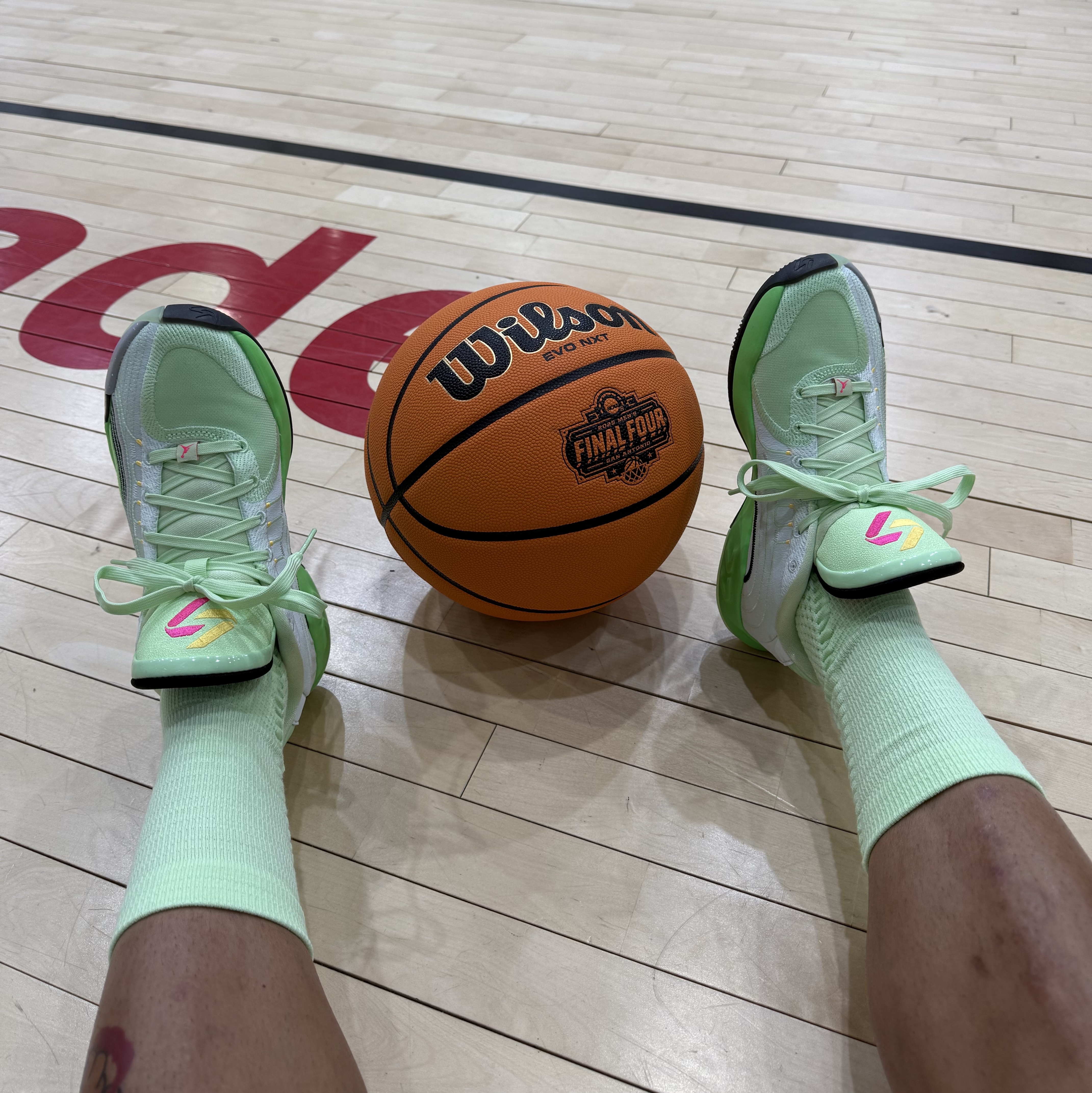 Jordan Luka 4 PF Space Navigator Basketball Barely Green Vapour Green 착용 스타일