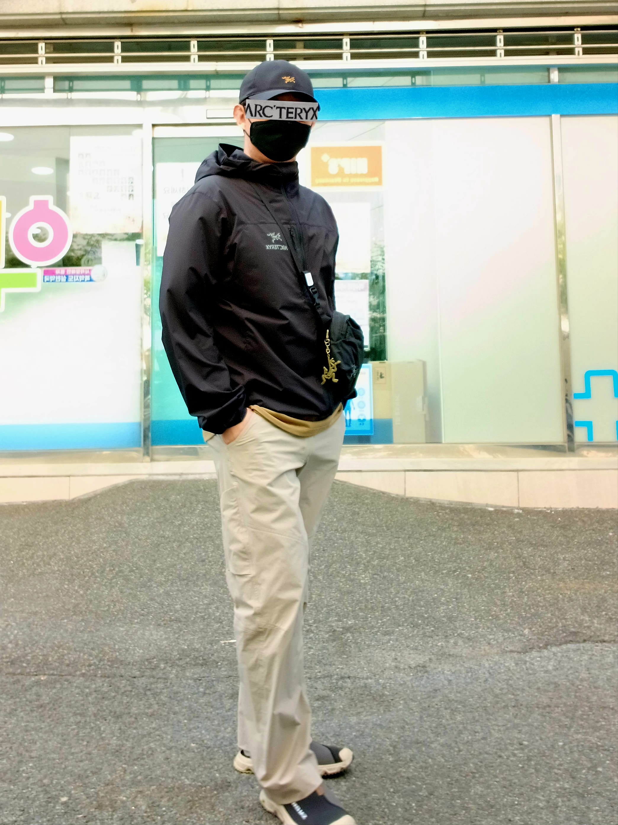 Arc'teryx Small Bird Cap Black, Arc'teryx Kragg SL Cotton Bird Word SS T-Shirt Canvas 착용 스타일 - 1