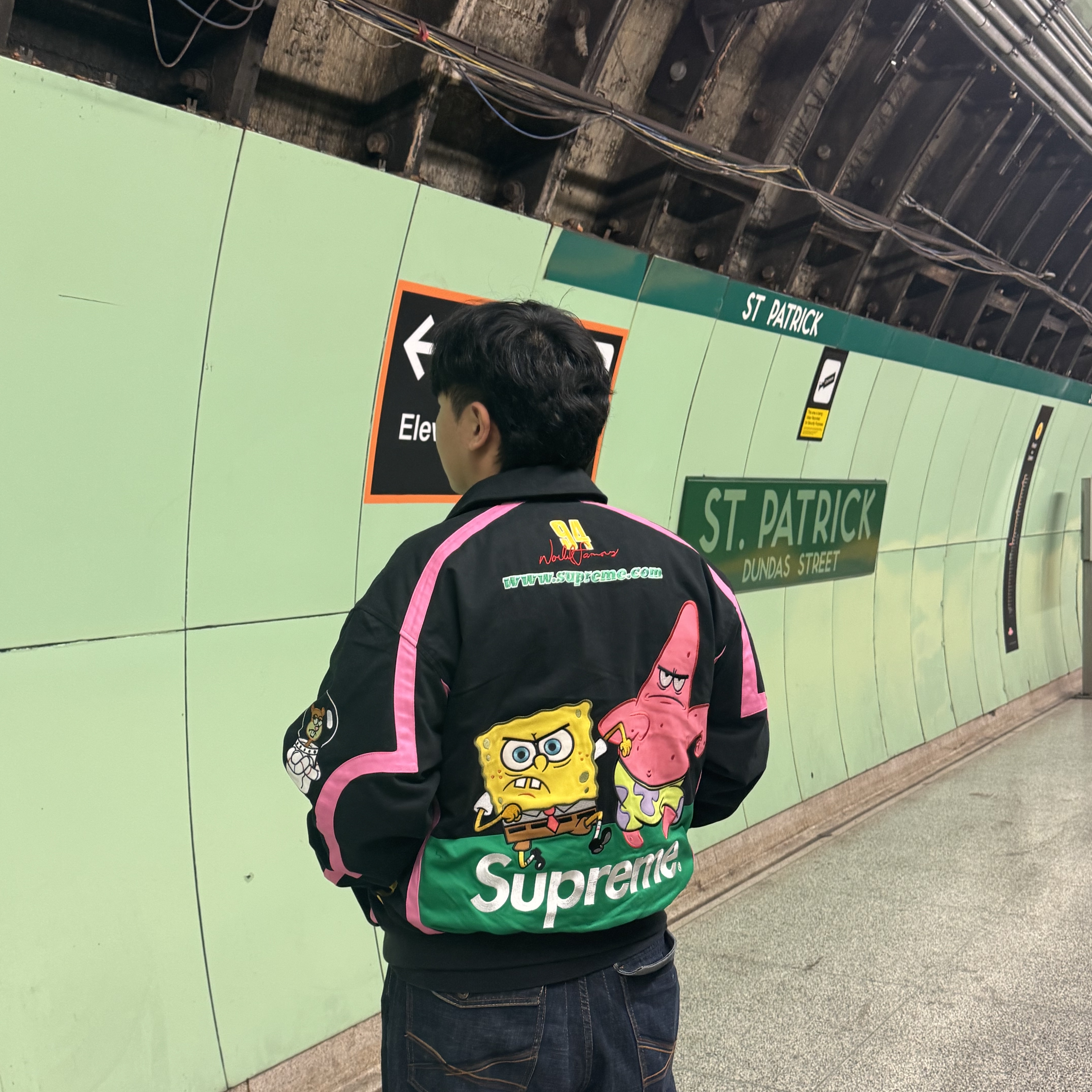 Supreme x SpongeBob SquarePants Jeff Hamilton Racing Jacket Black - 25SS 착용 스타일