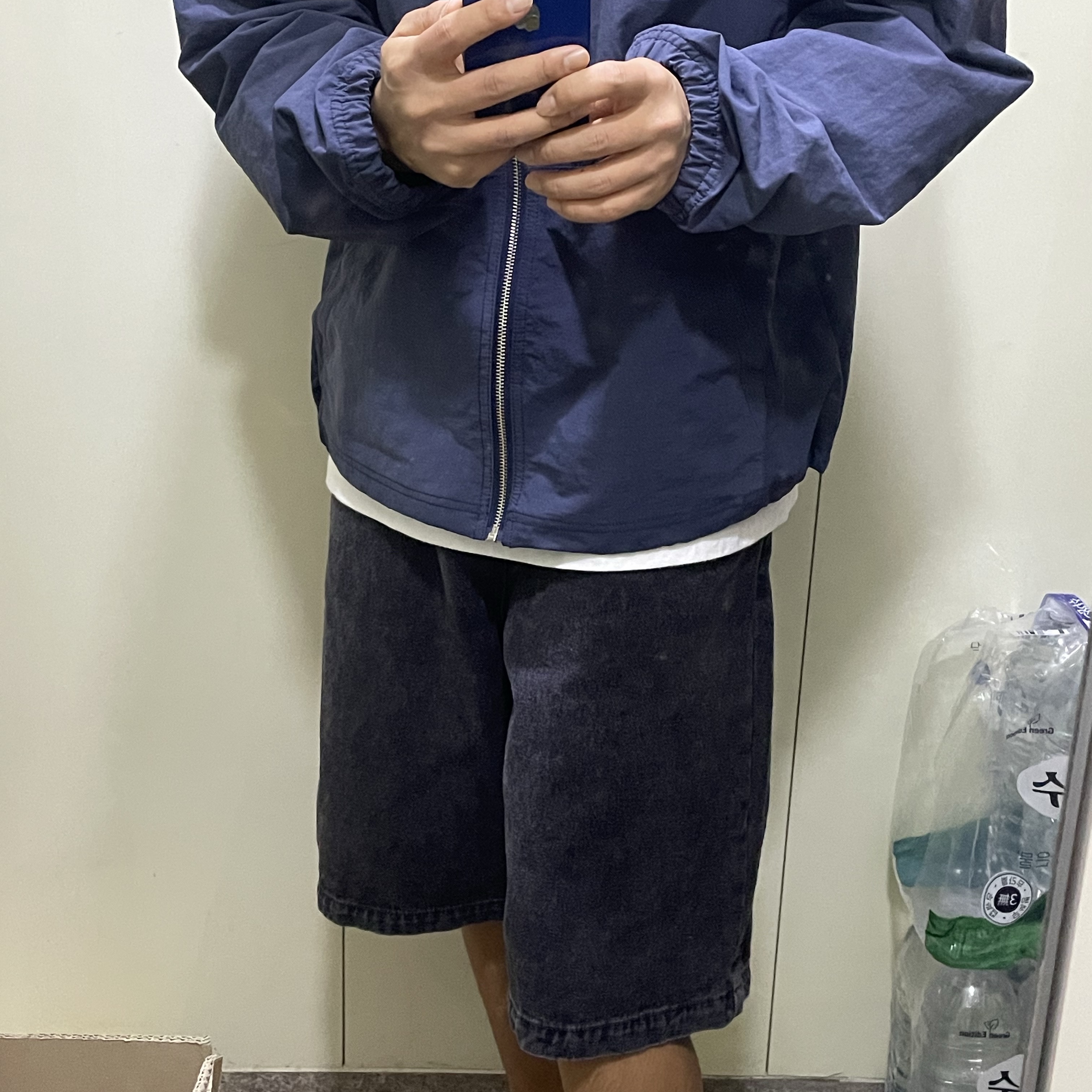 Stussy Wave Dye Beach Shell Jacket Navy 착용 스타일