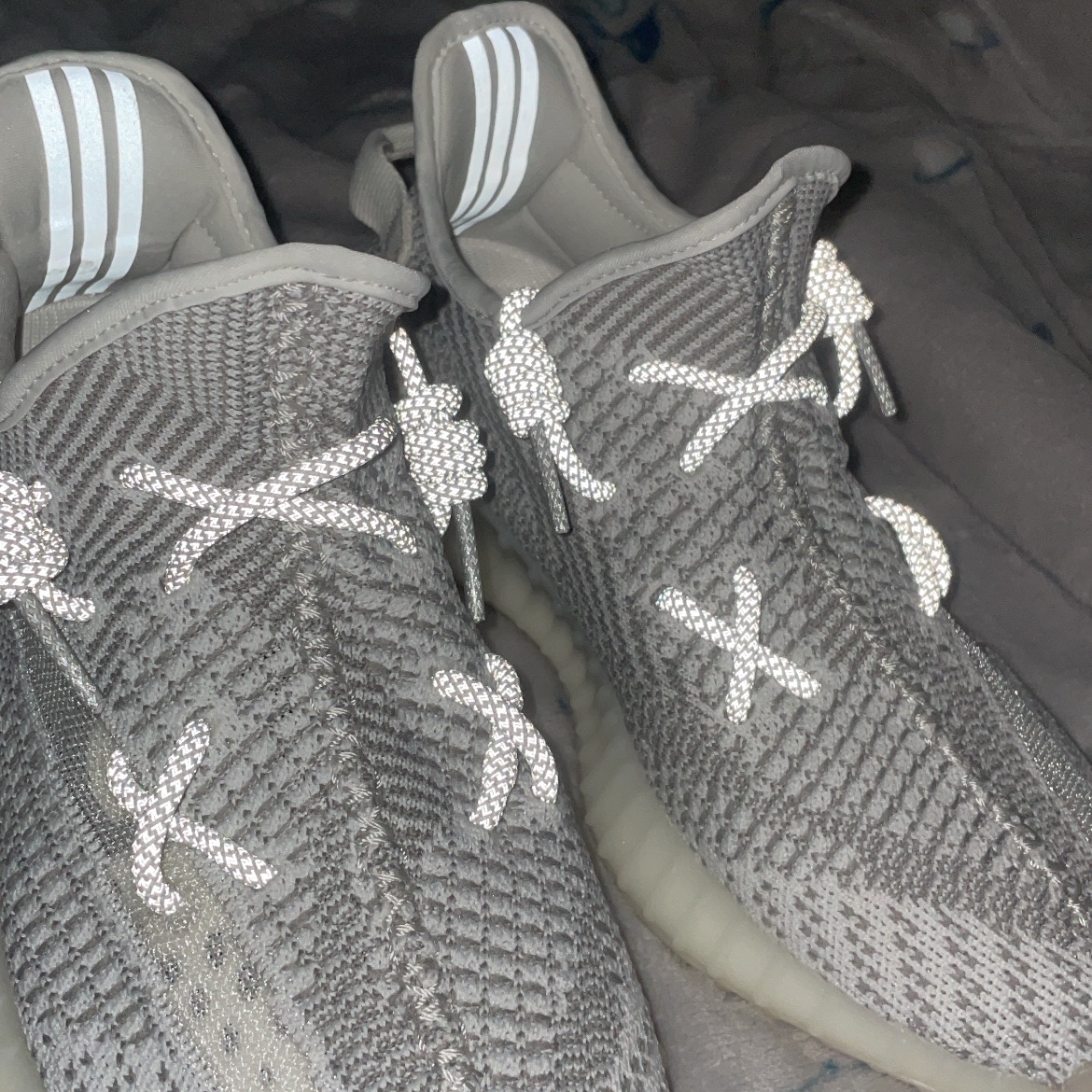 Adidas Yeezy Boost 350 V2 Static 2023 착용 스타일