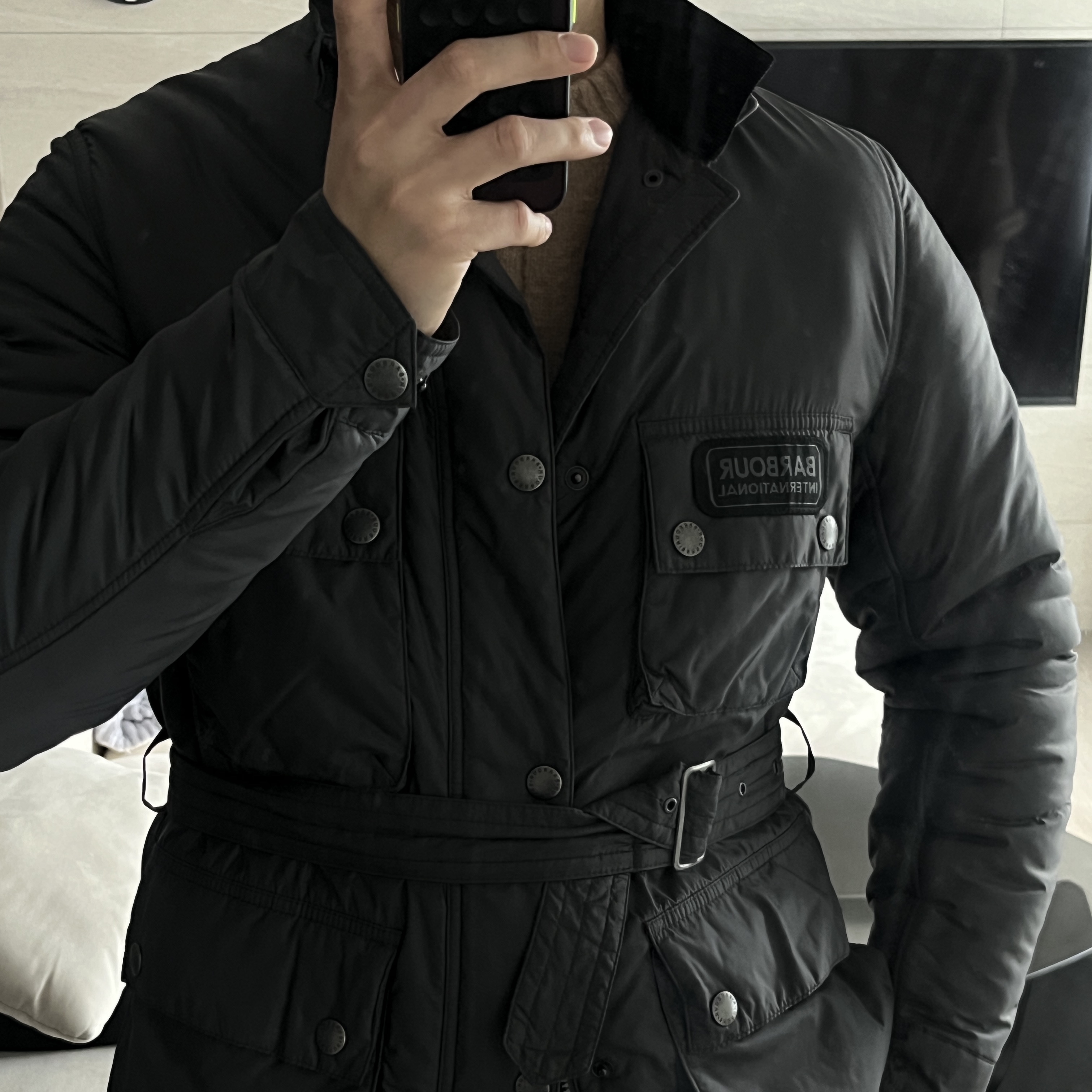 Barbour International Duke Wax Jacket Black 착용 스타일 - 1