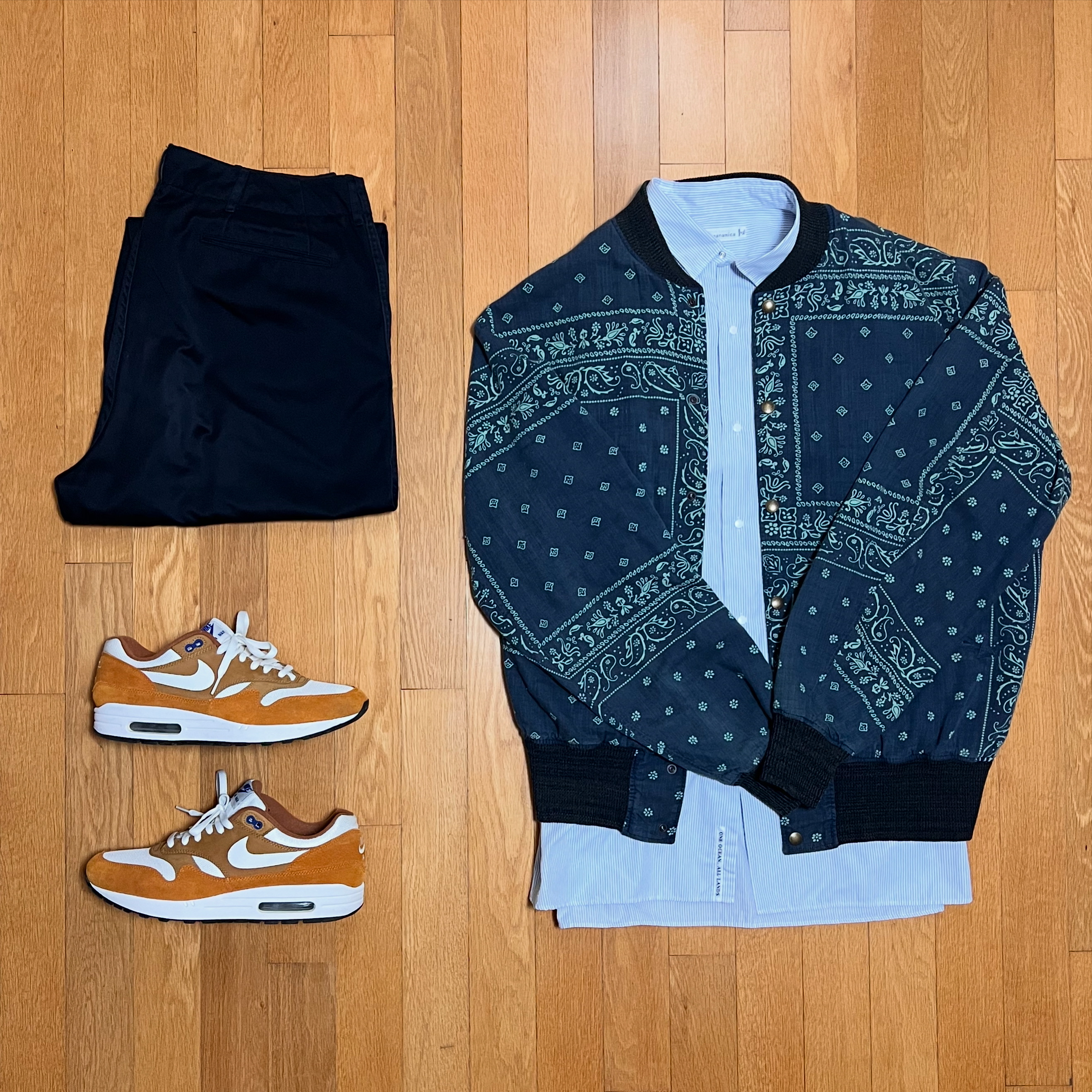 Nanamica Regular Collar Stripe Wind Shirt Sax, Nanamica Wide Chino Pants Navy 착용 스타일