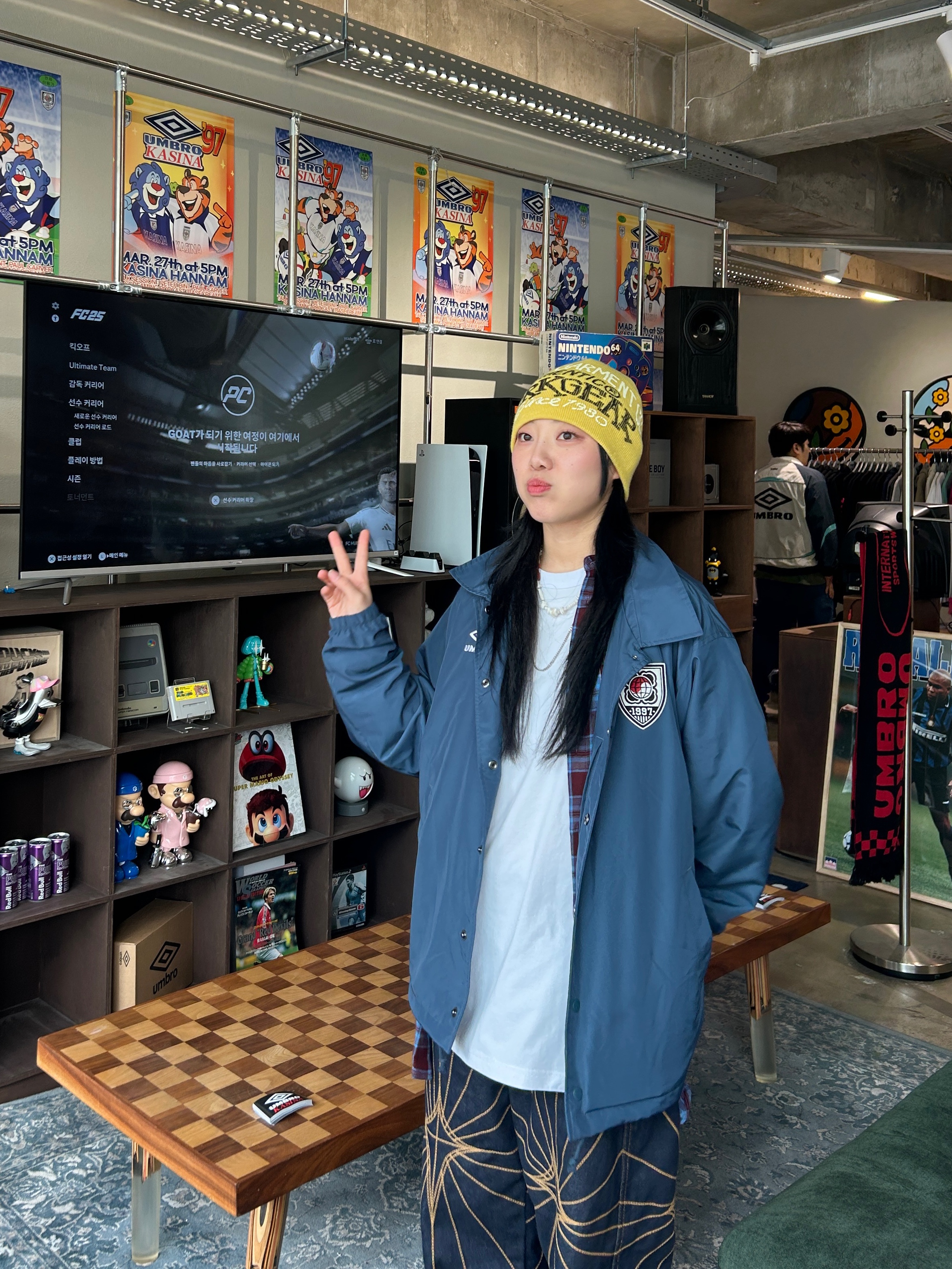 Umbro x Kasina Coach Jacket Navy, Thug Club Chain Stitch Denim Pants Indigo 착용 스타일 - 1