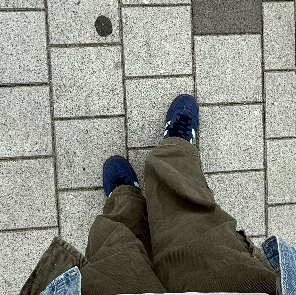 Adidas Spezial Handball Collegiate Navy 착용 스타일 - 1