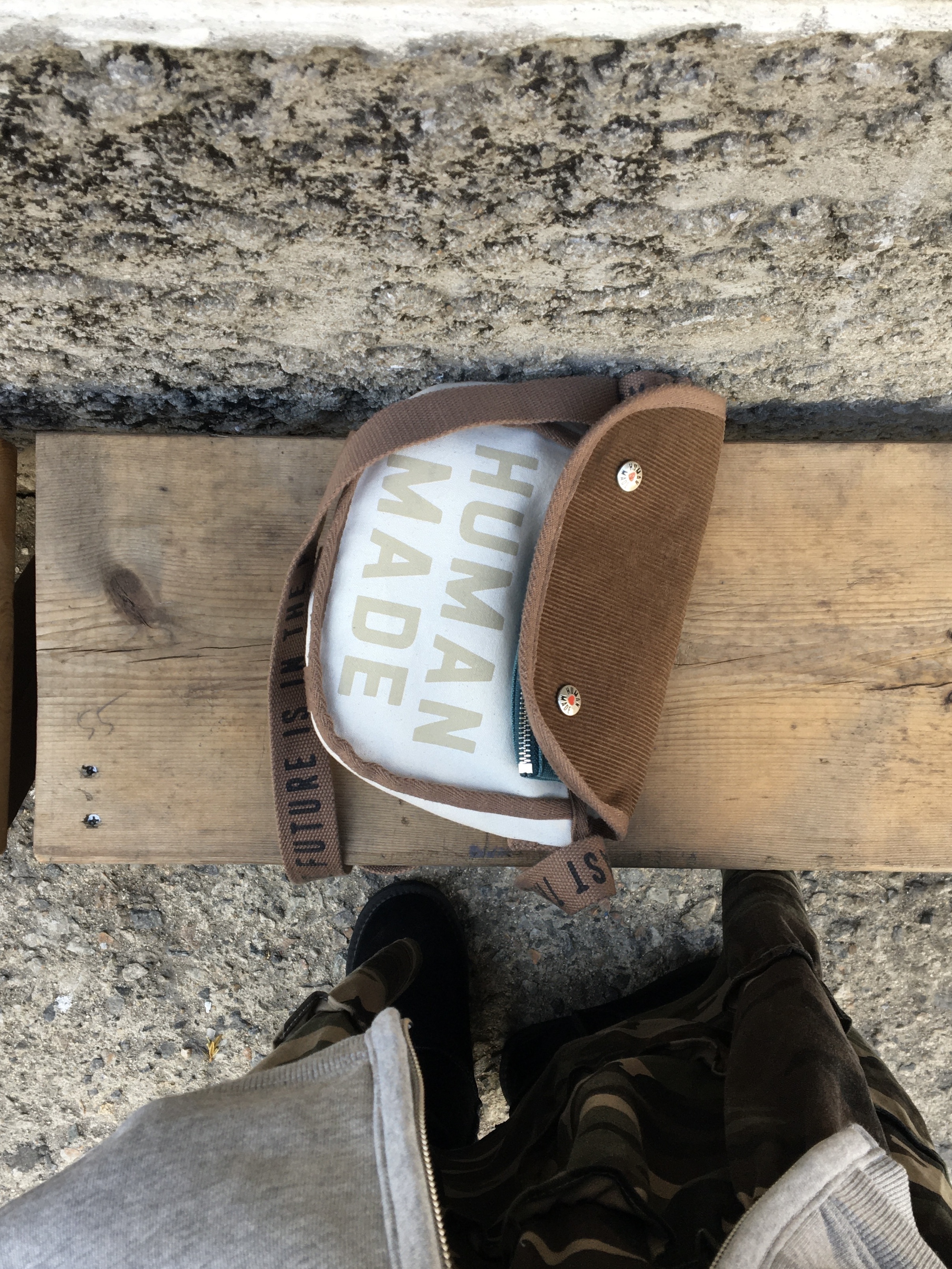 Human Made Shoulder Bag Brown 착용 스타일