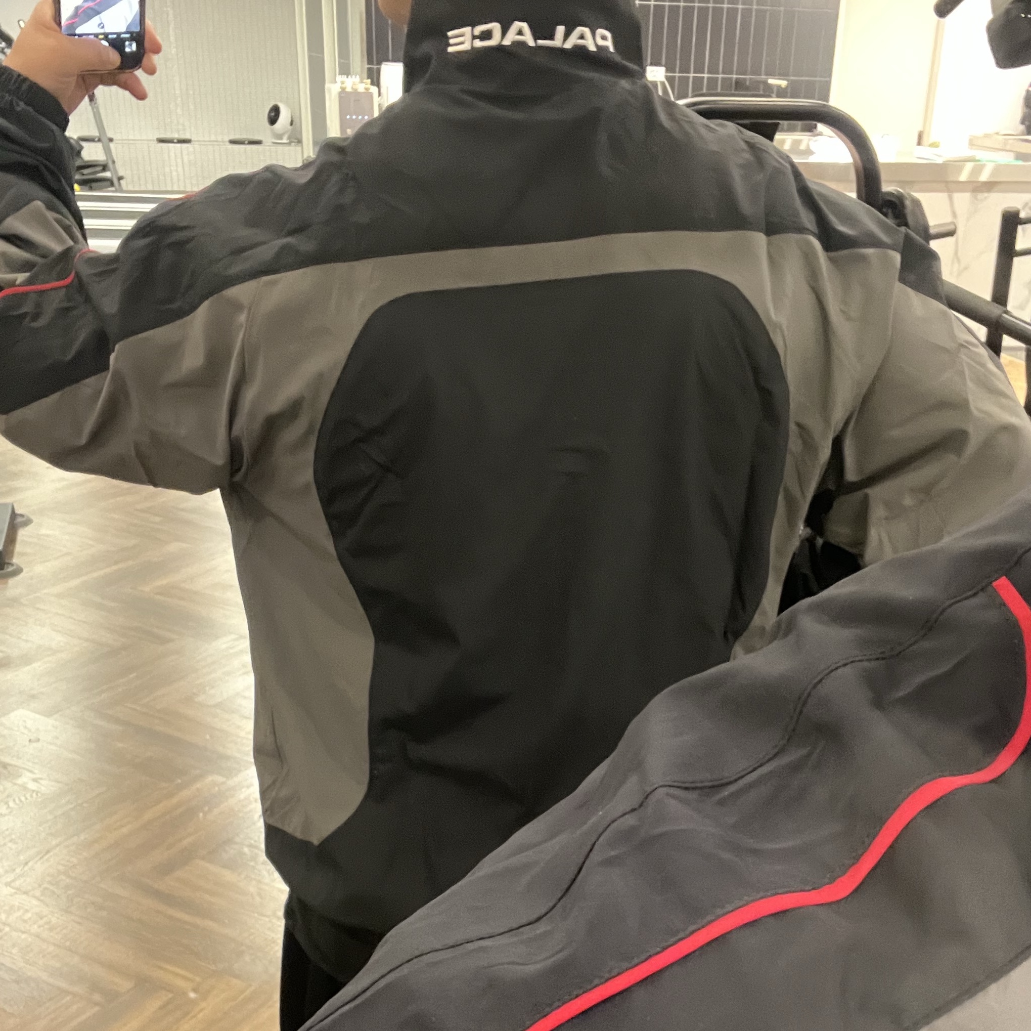 Palace Pro Team Palco Shell Jacket Black - 25SS 착용 스타일 - 3