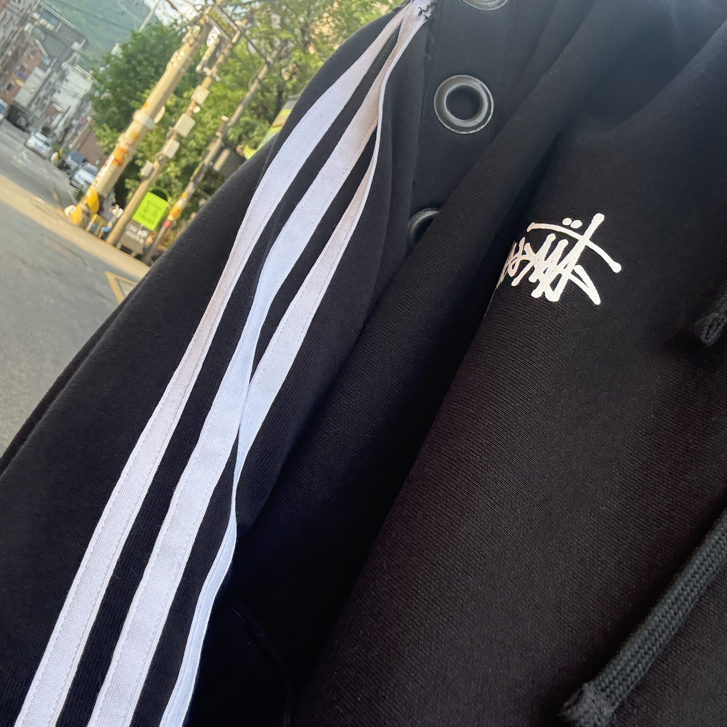 Junya Watanabe x Stussy Hooded Vest Black, Adidas x KoRn Campus 00s Core Black Cloud White 착용 스타일 - 2