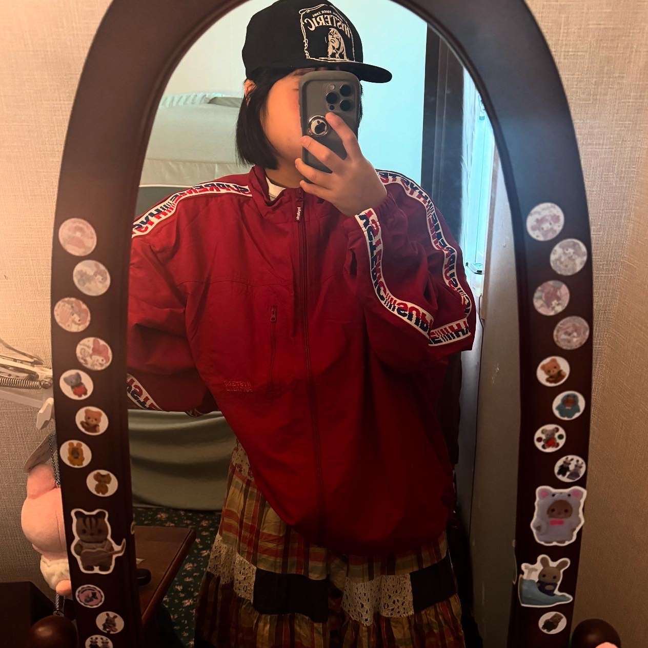 Supreme x Hysteric Glamour Track Jacket Red - 24FW, Adidas 80s Loose Buttoned 3-Stripes 11 Inch Bermuda Shorts Shadow Brown - KR Sizing 착용 스타일 - 3